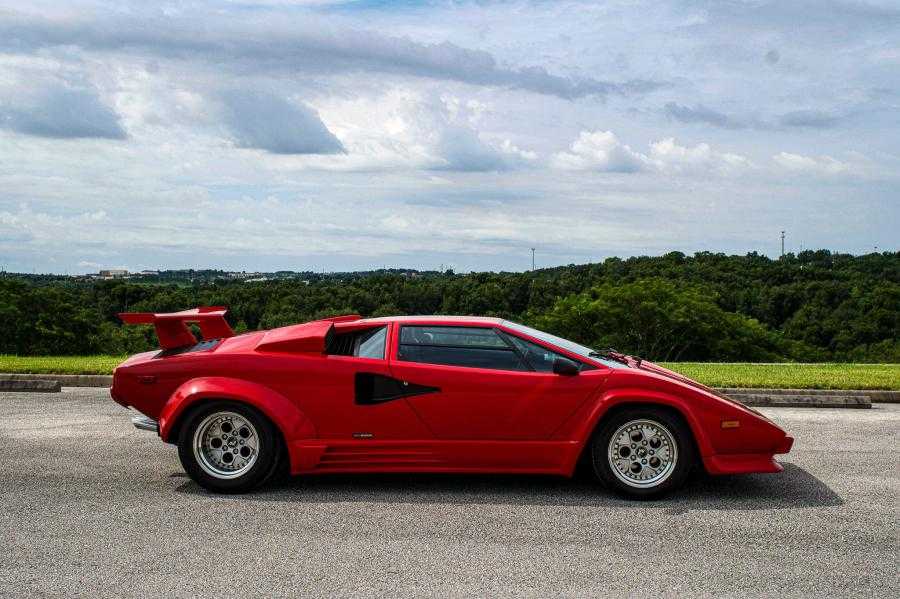 Lamborghini countach: обзор легендарного суперкара