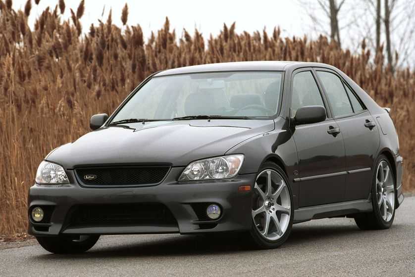 Что лучше: lexus gs или lexus is?