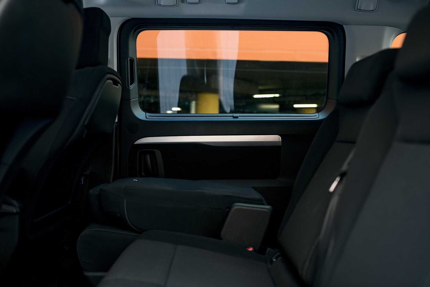Opel zafira 2017 – 2019, поколение d