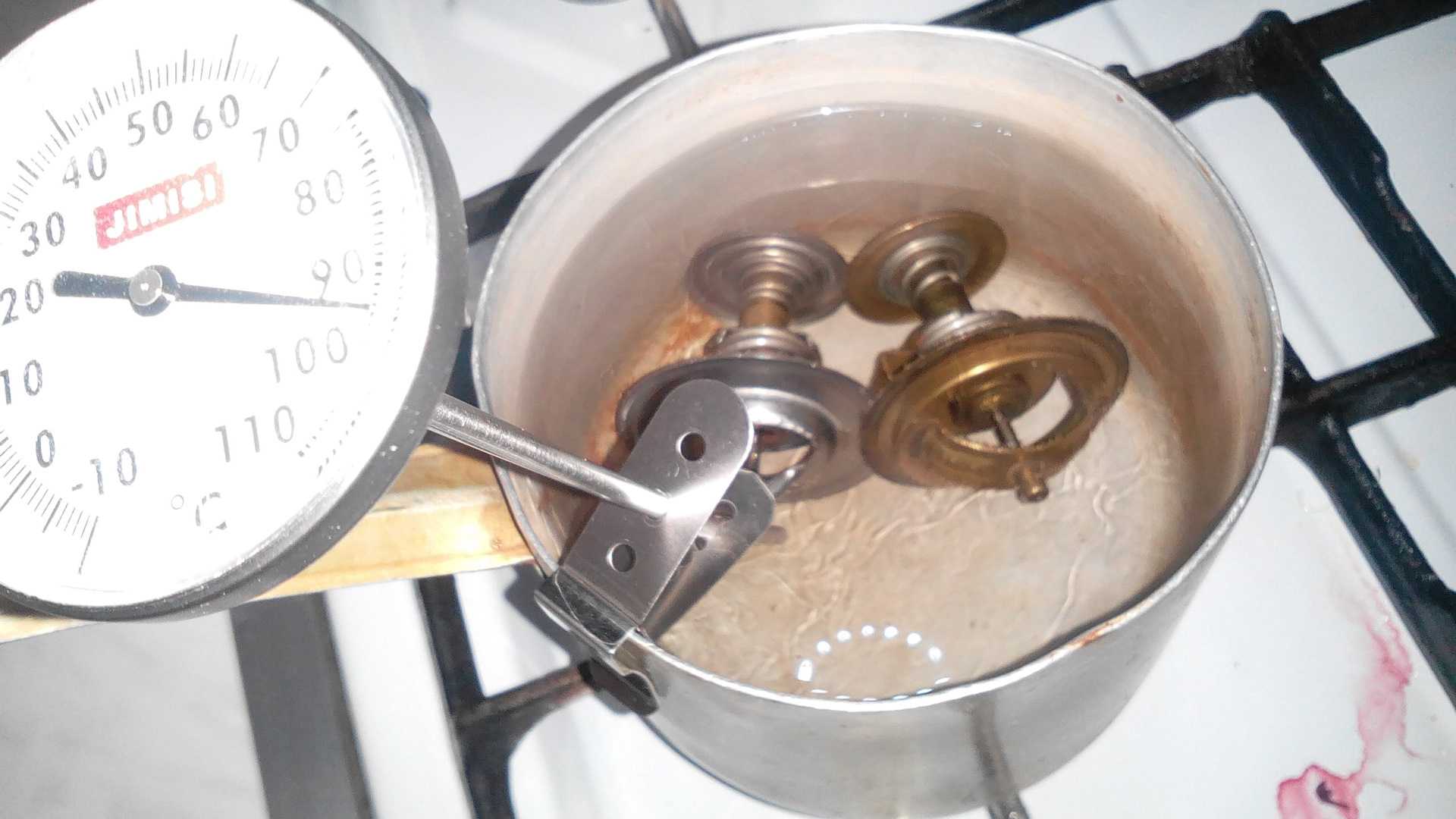 Что такое термостат в машине и зачем его менять