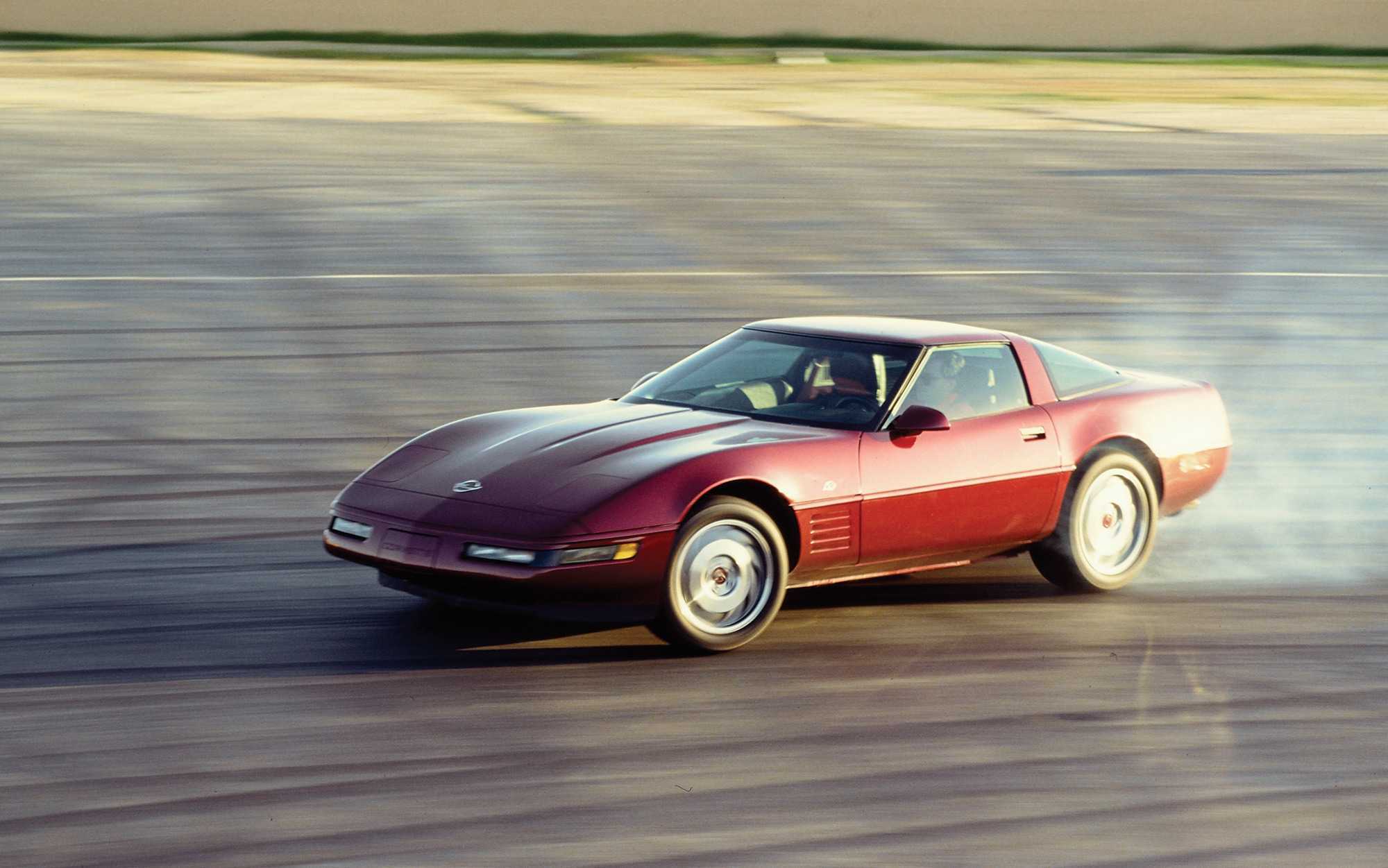 Новый chevrolet corvette. мотор не на том месте