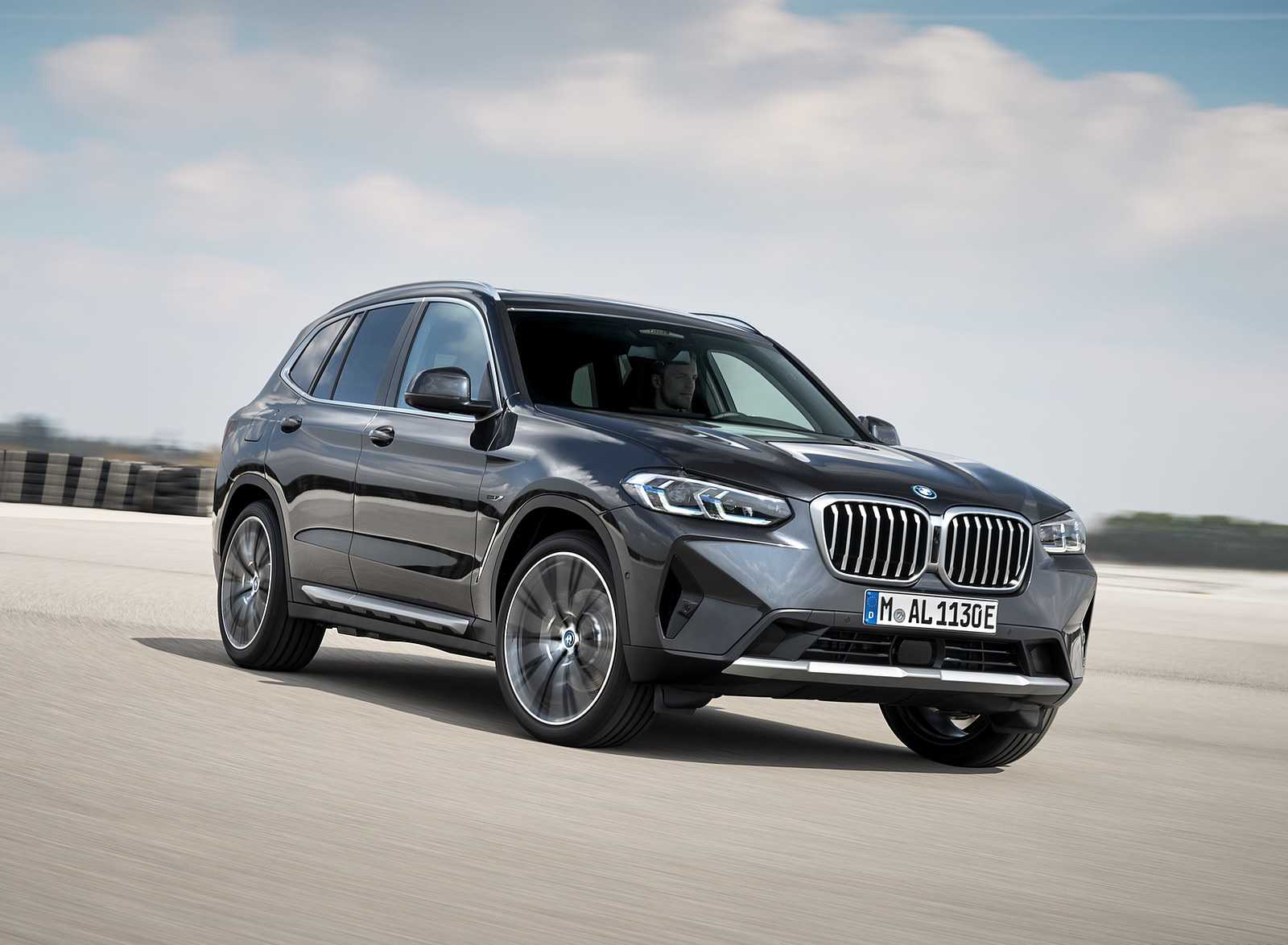 Bmw x3 (f25) характеристики, двигатели, рестайлинг и комплектации