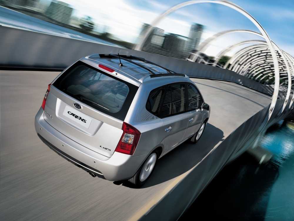 Kia carens (2006 – 2012) review