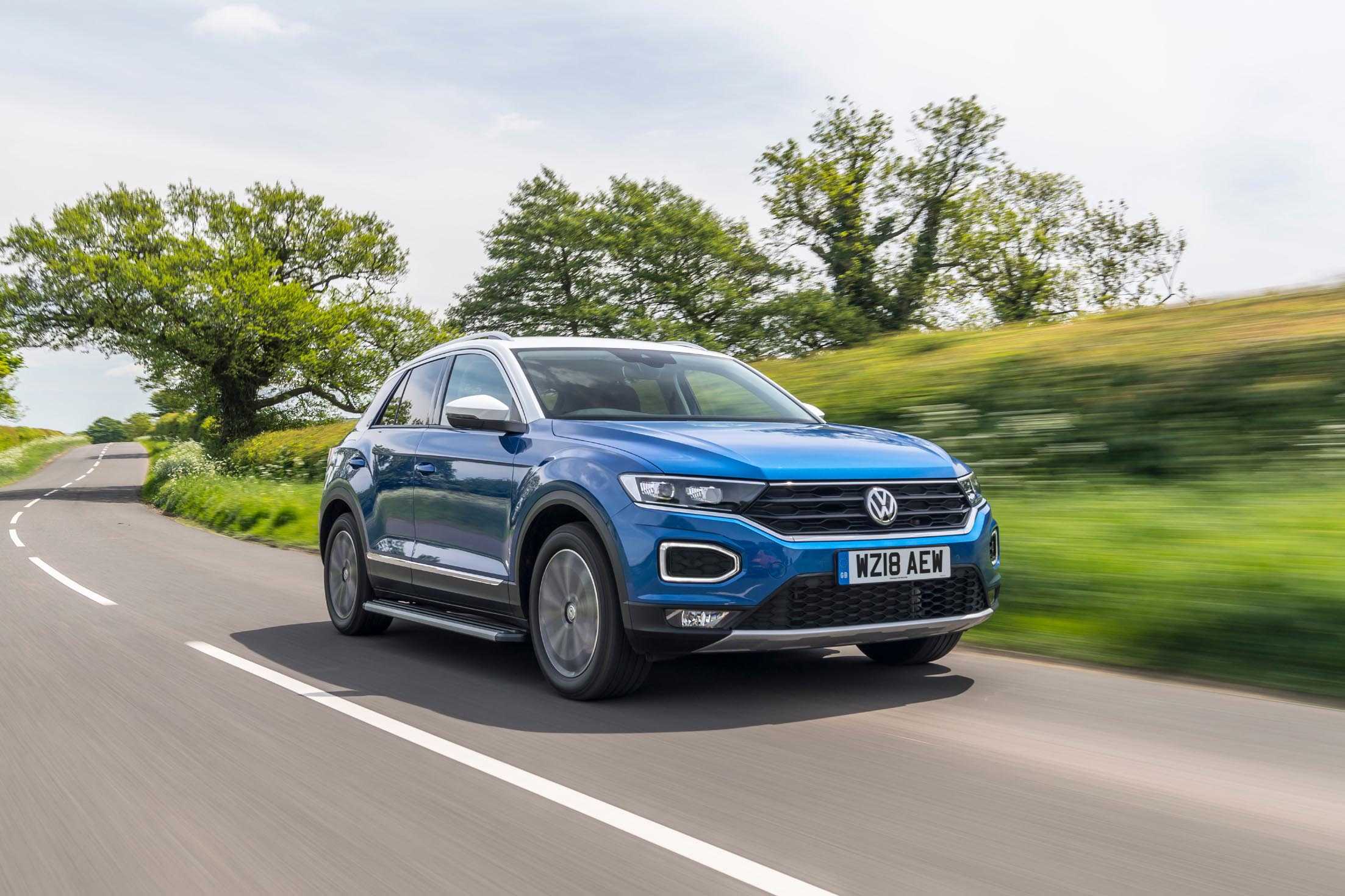Volkswagen t-roc 1.5 tsi premium — взрослый кроссовер