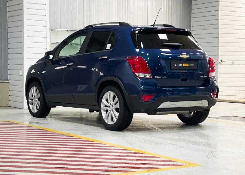 В париже состоялся дебют кроссовера chevrolet tracker