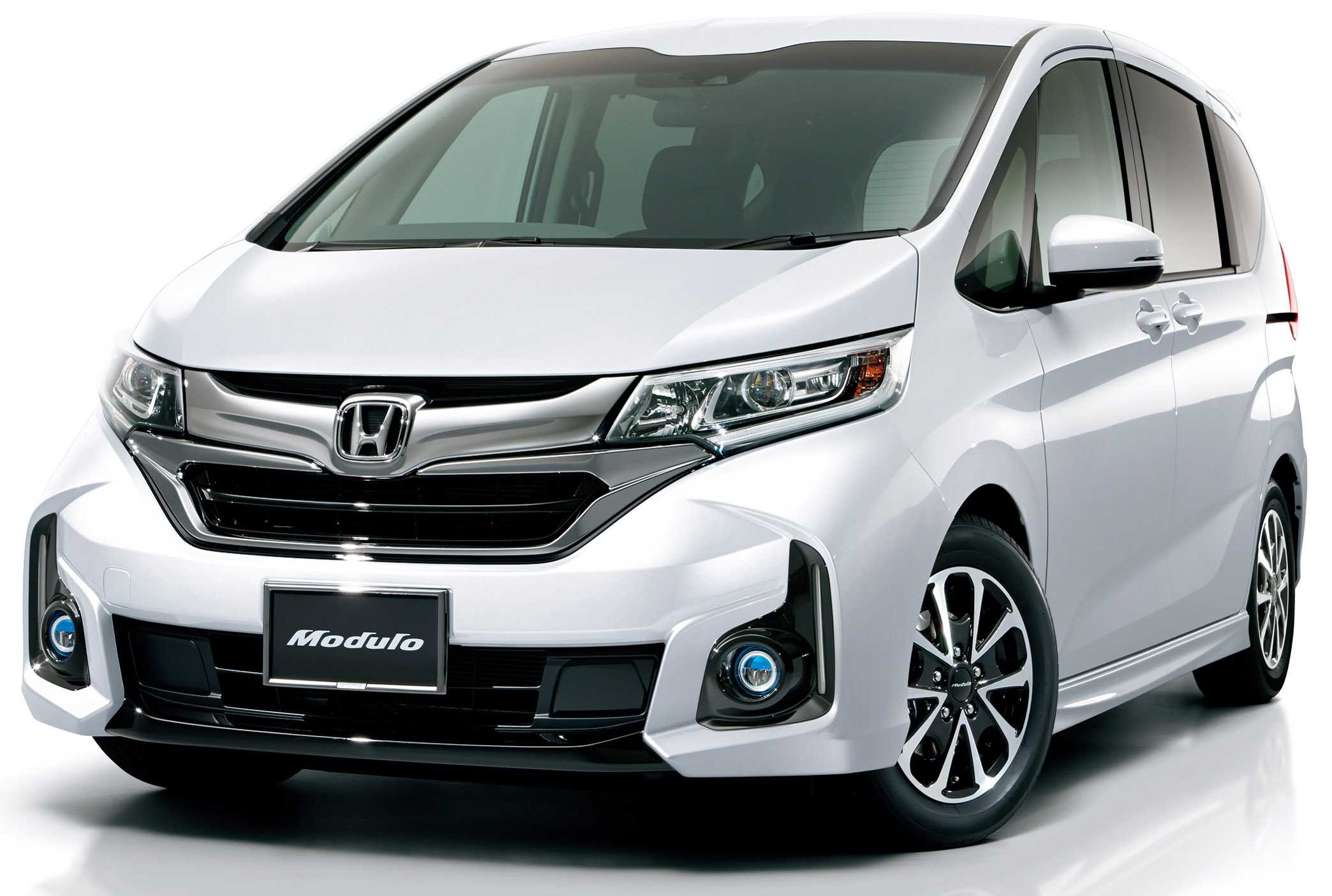 Honda freed – самый функциональный минивен