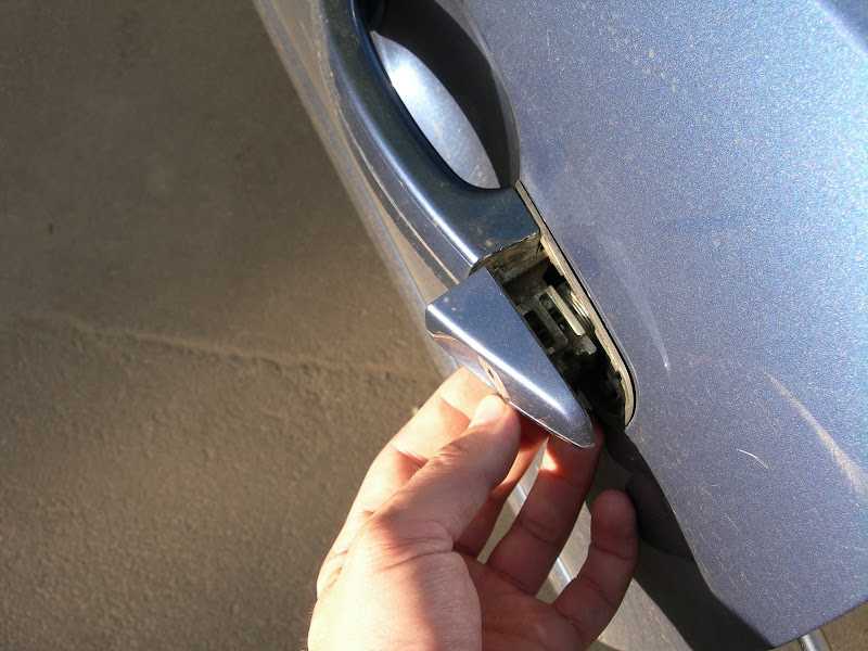 Снятие и установка обивки передней двери Ford Mondeo 4: инструкция с фотографиями и дополнительными данными