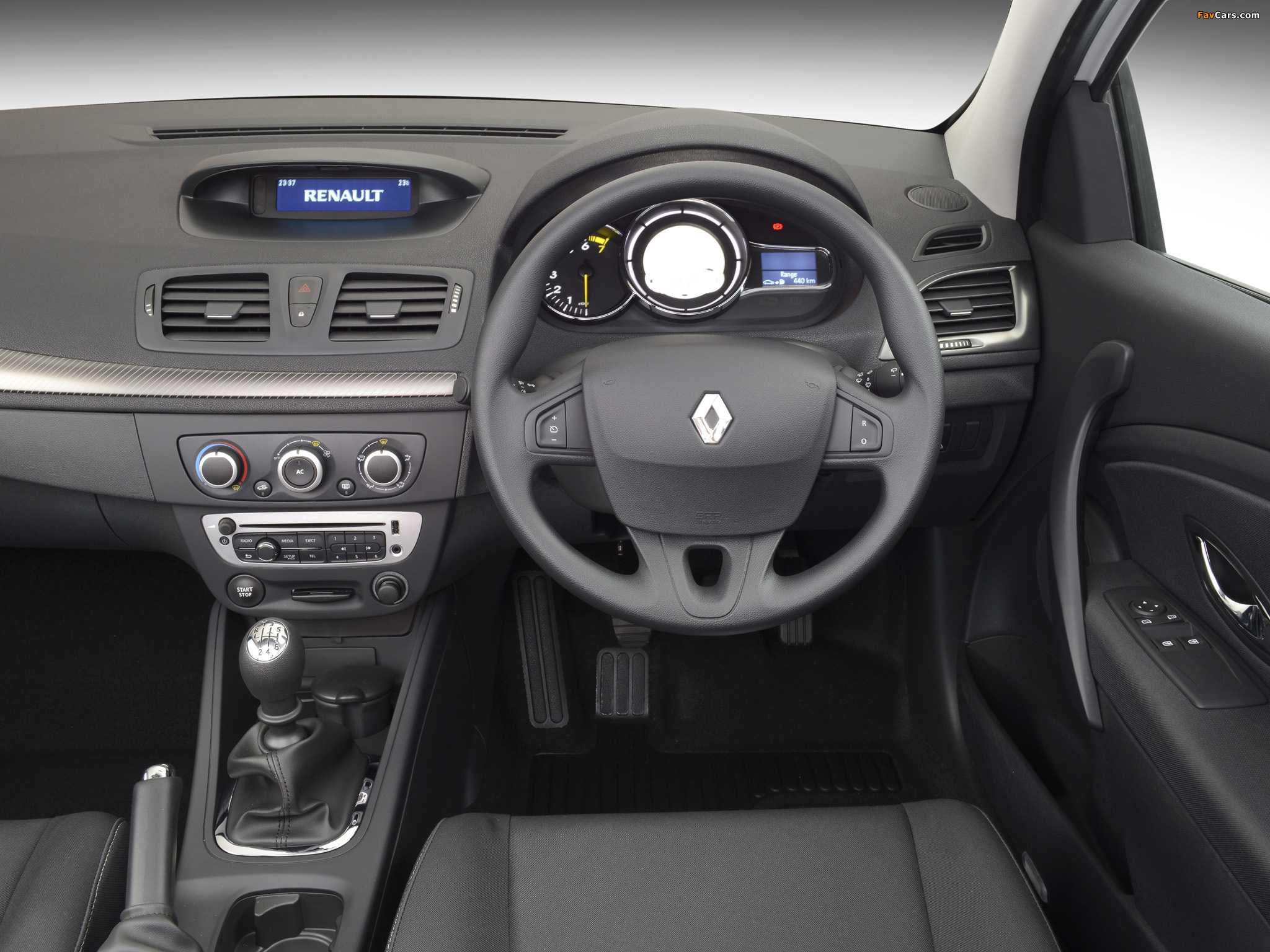 Renault megane 3, обзор, характеристики, отзывы владельцев, стоит ли покупать на вторичном рынке