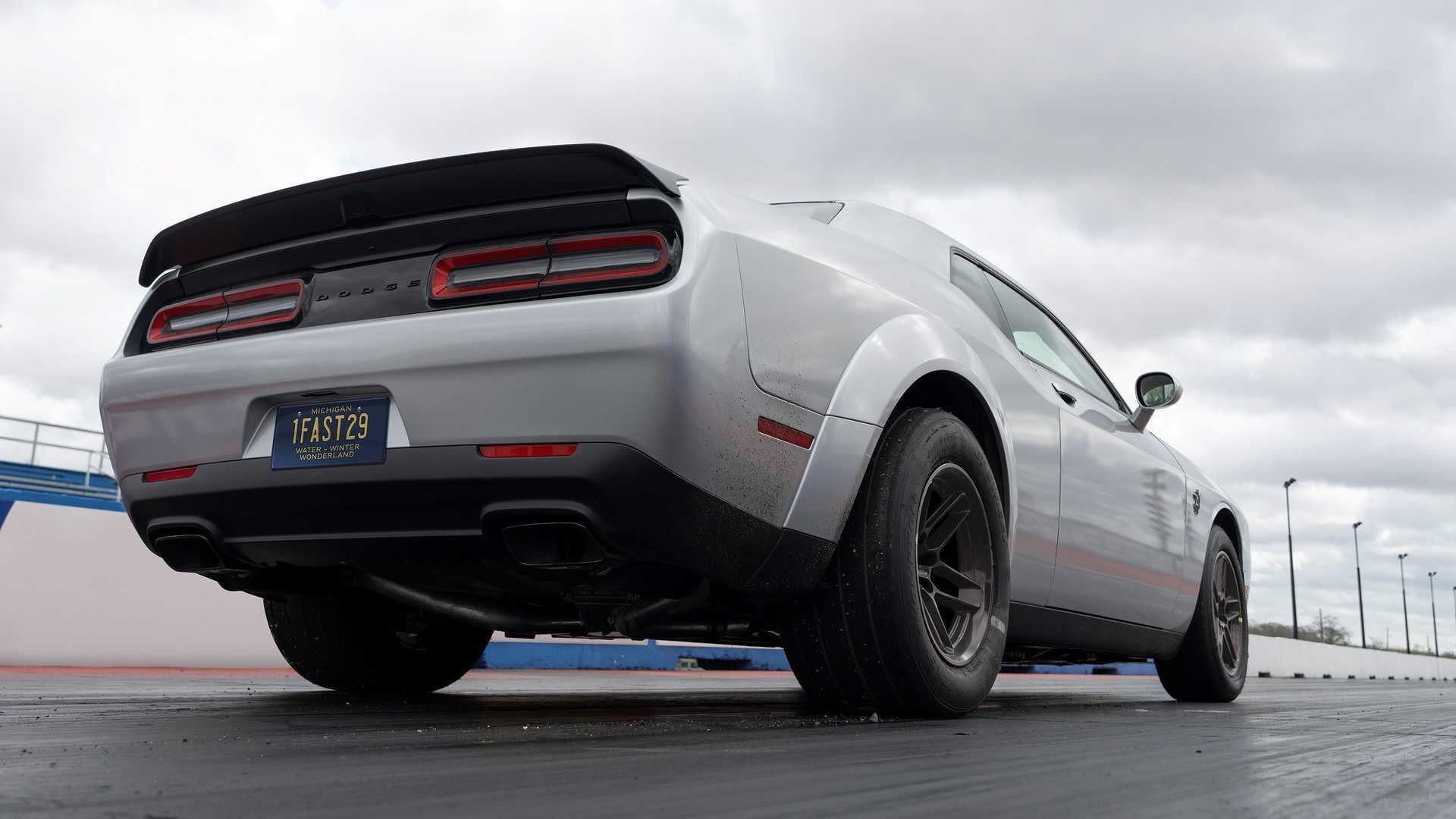 Характеристики dodge challenger: мощь и скорость в одной машине