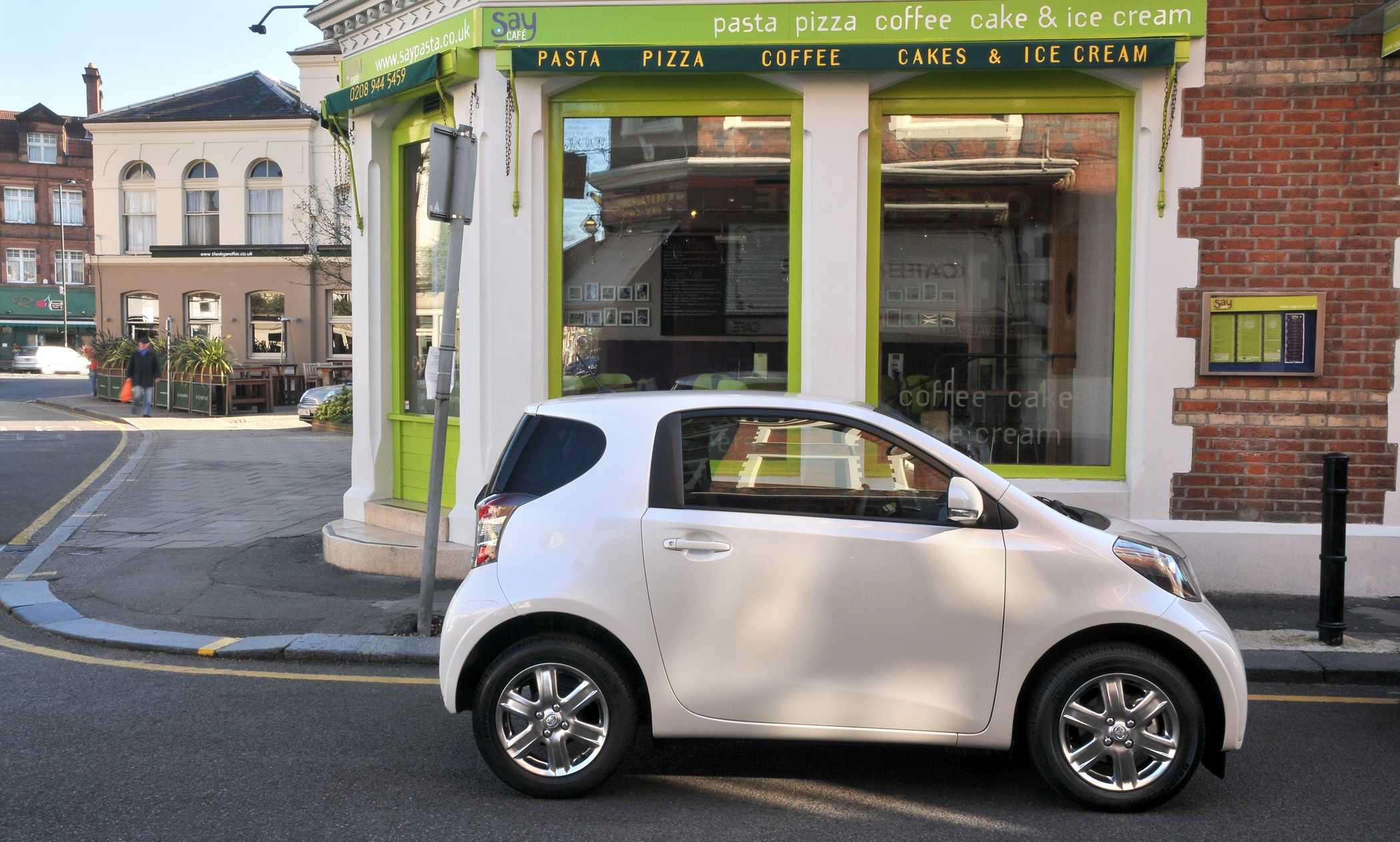 Обзор toyota iq 2009 - autopeople