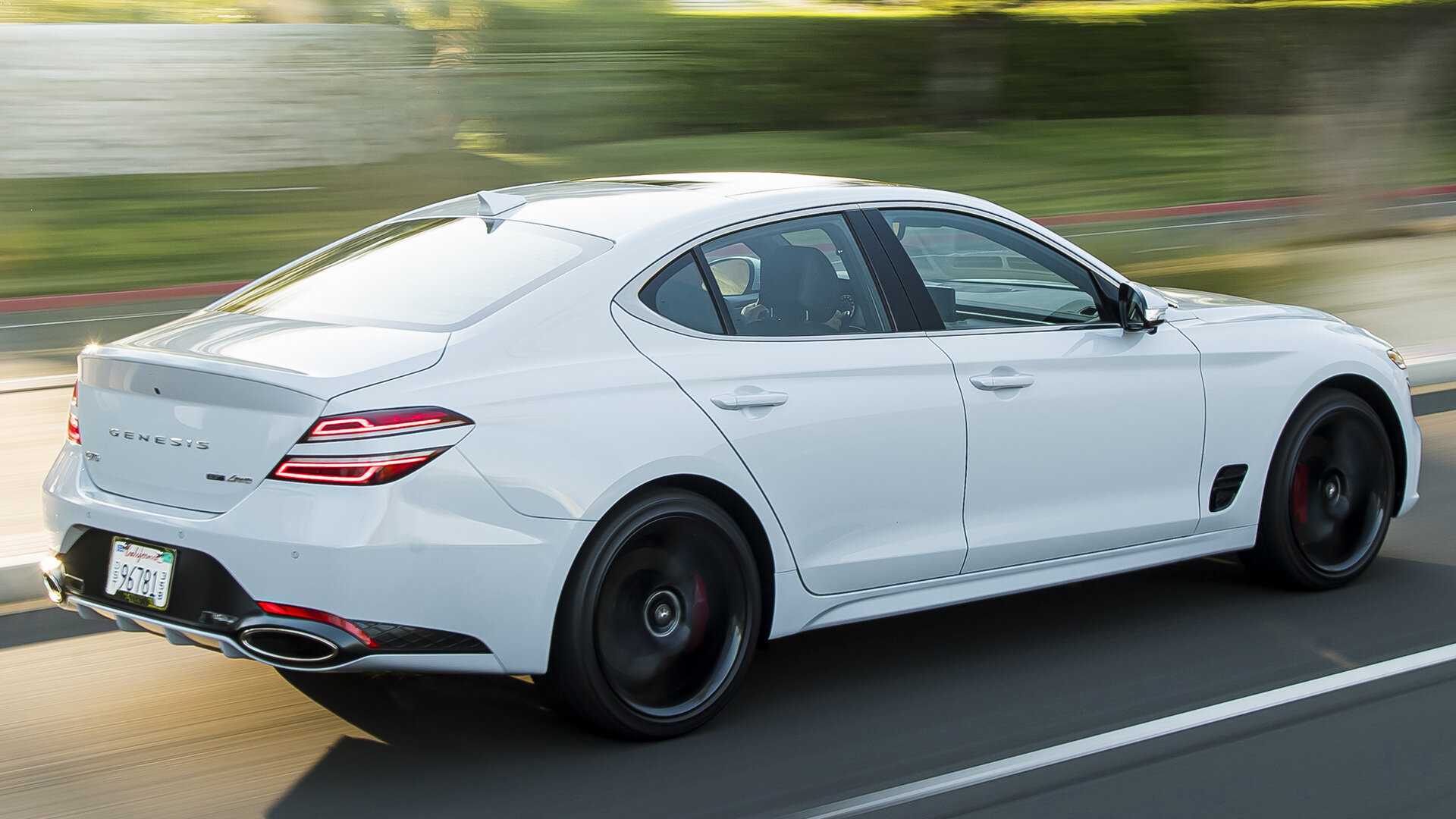 Корейский седан премиум класса: обзор genesis g70