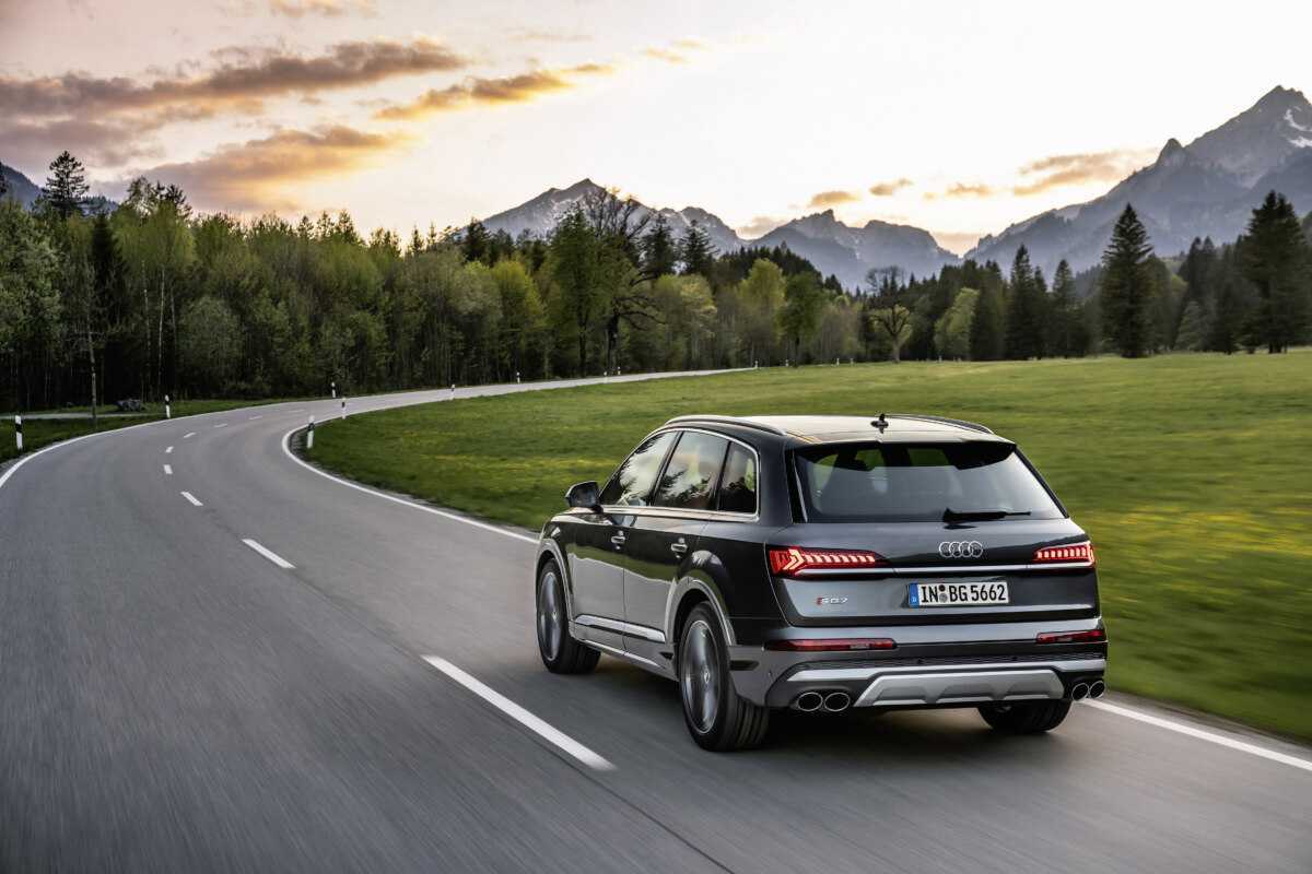 Audi q3 suv