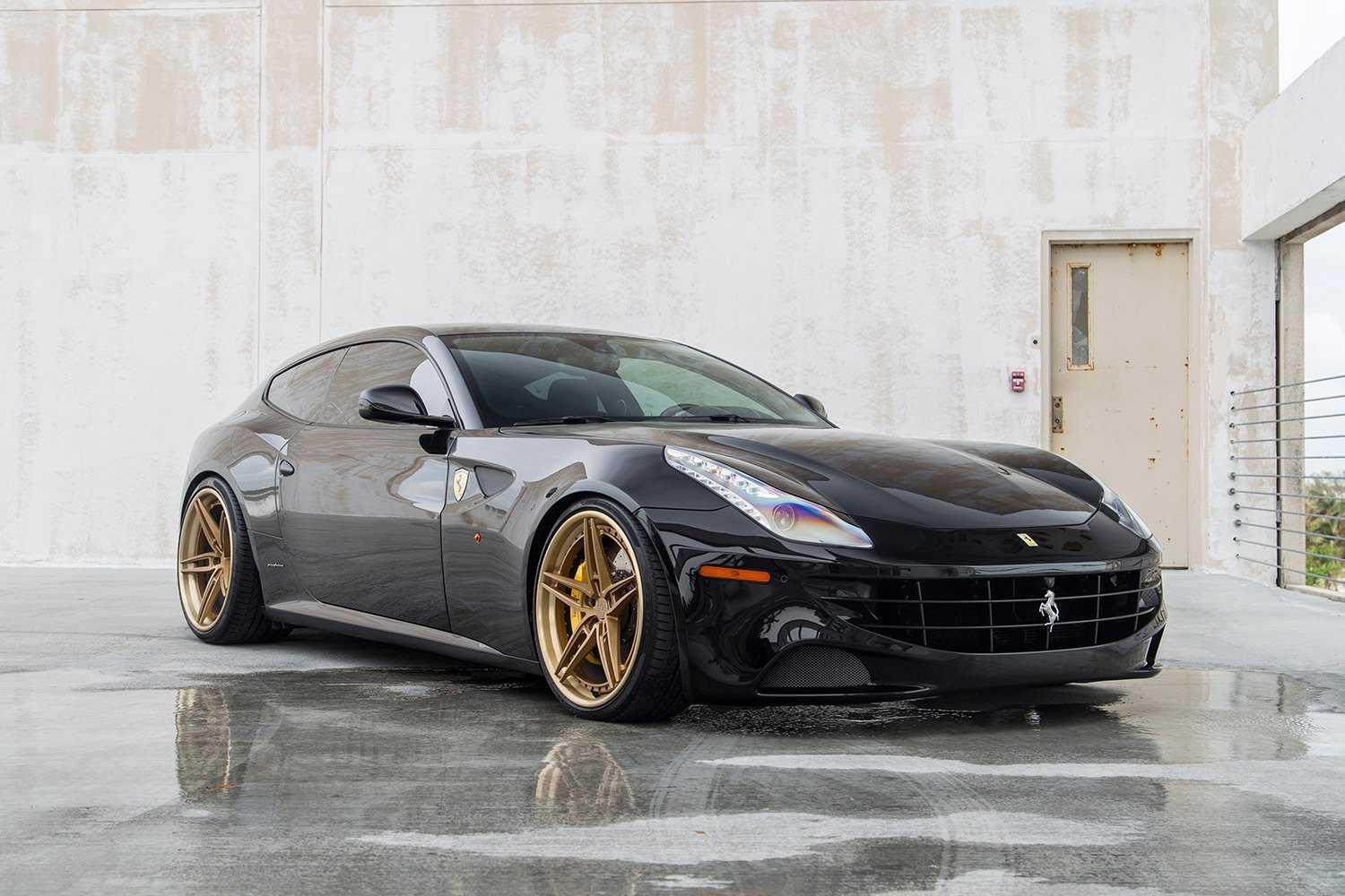 Ferrari utility vehicle (fuv) f16x этот безумный, безумный мир — ferrari кроссовер