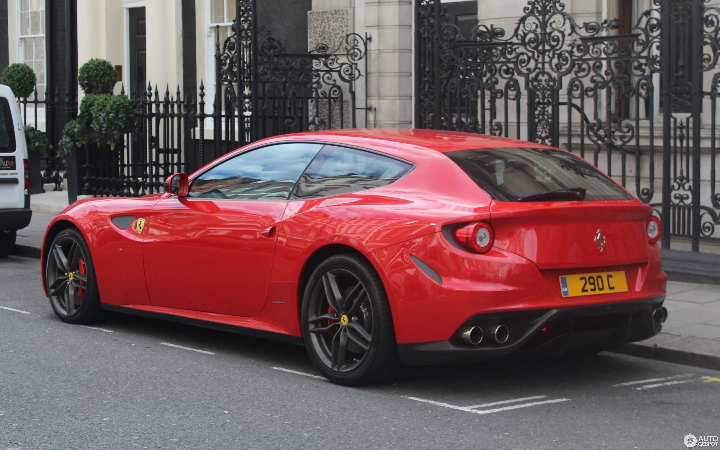 Какой клиренс у ferrari ff?