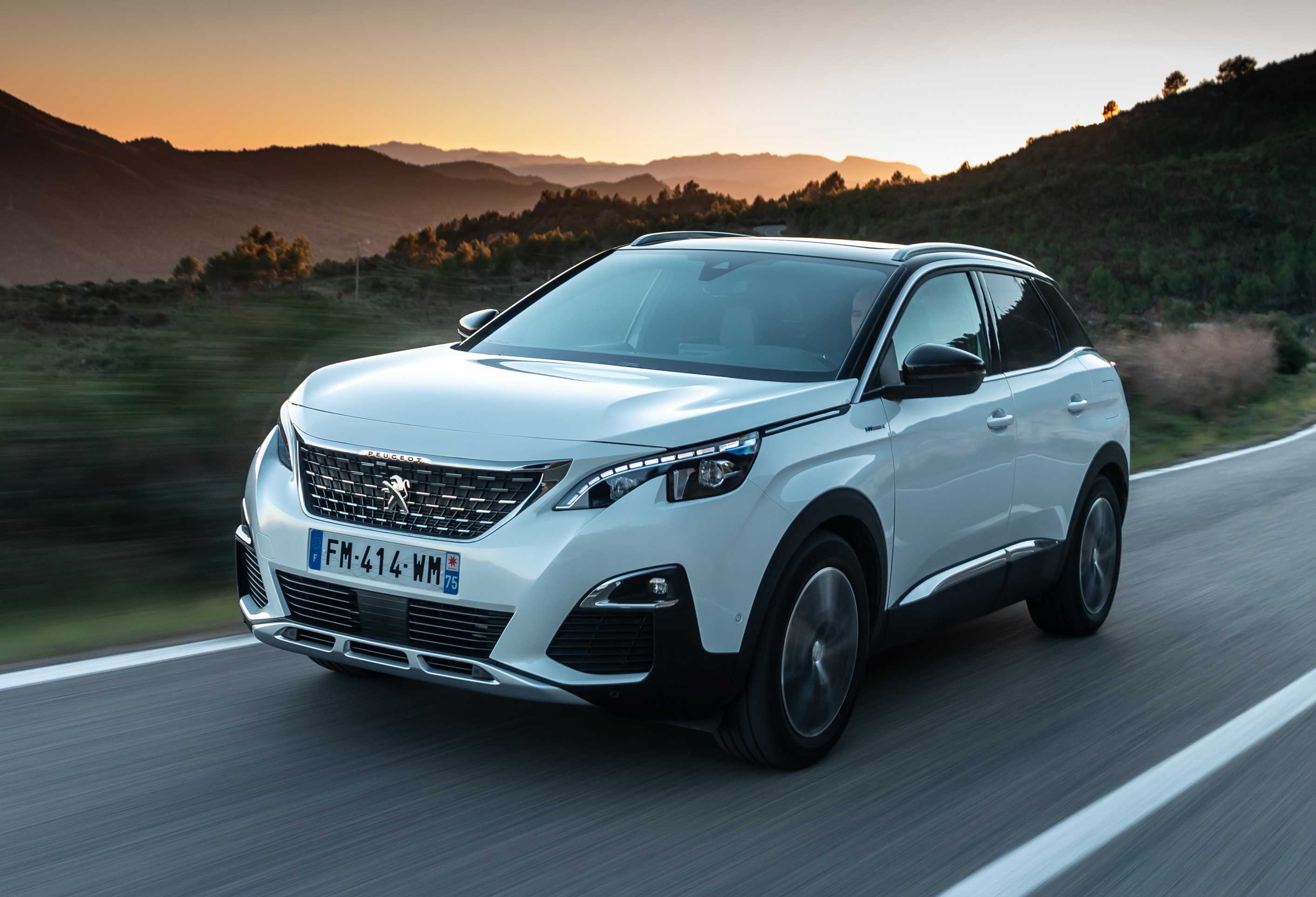 Объем багажника, л в peugeot 3008