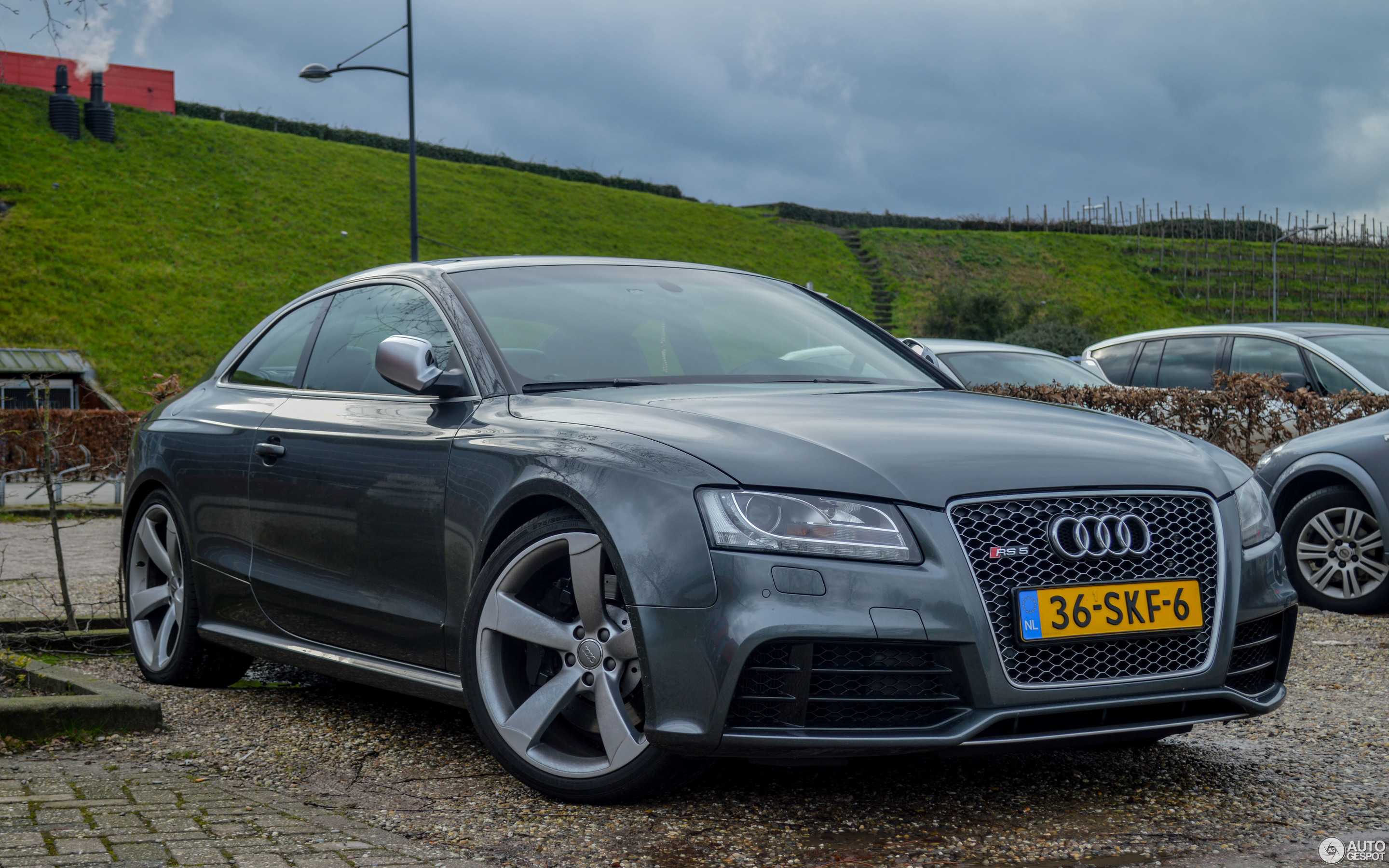 Audi rs5: поколения, кузова по годам, история модели и года выпуска, рестайлинг, характеристики, габариты, фото - carsweek