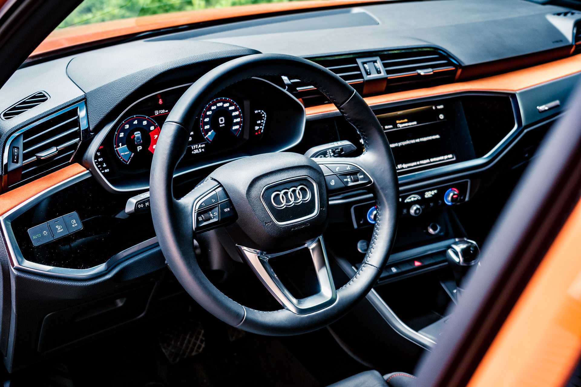 Audi q8 2024: обновлен купеобразный кроссовер вместе с "заряженной" версией sq8