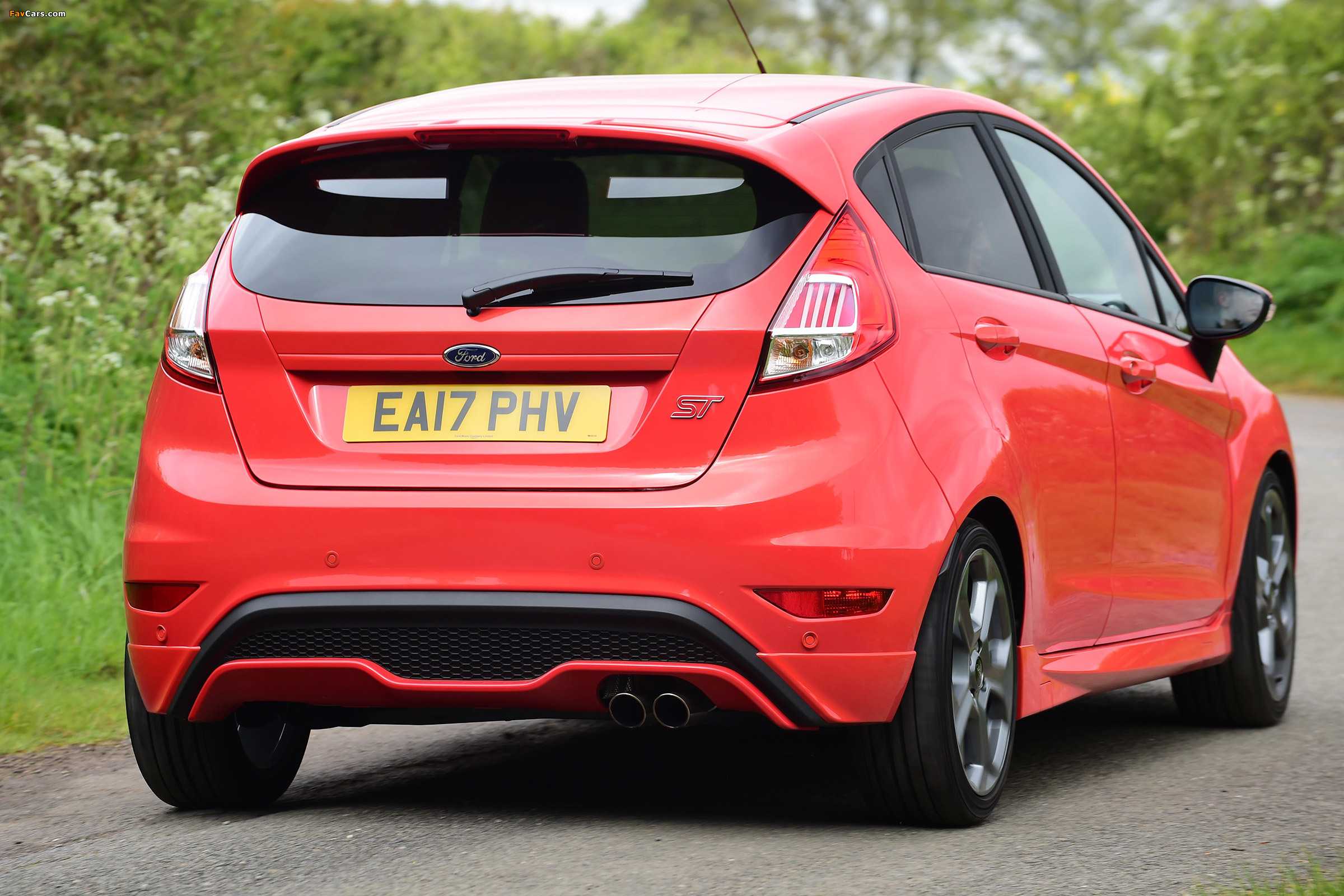 Ford fiesta st-line vs ford fiesta st: comparing two sporty fiestas