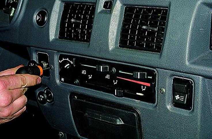 Как снять торпеду газель 3302