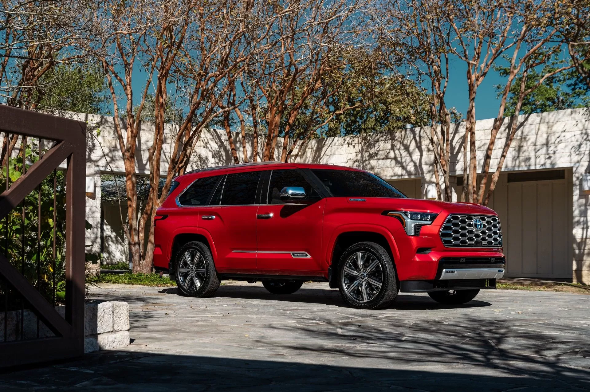 2023 toyota sequoia debuts with 437-hp turbocharged hybrid v6 - cnet