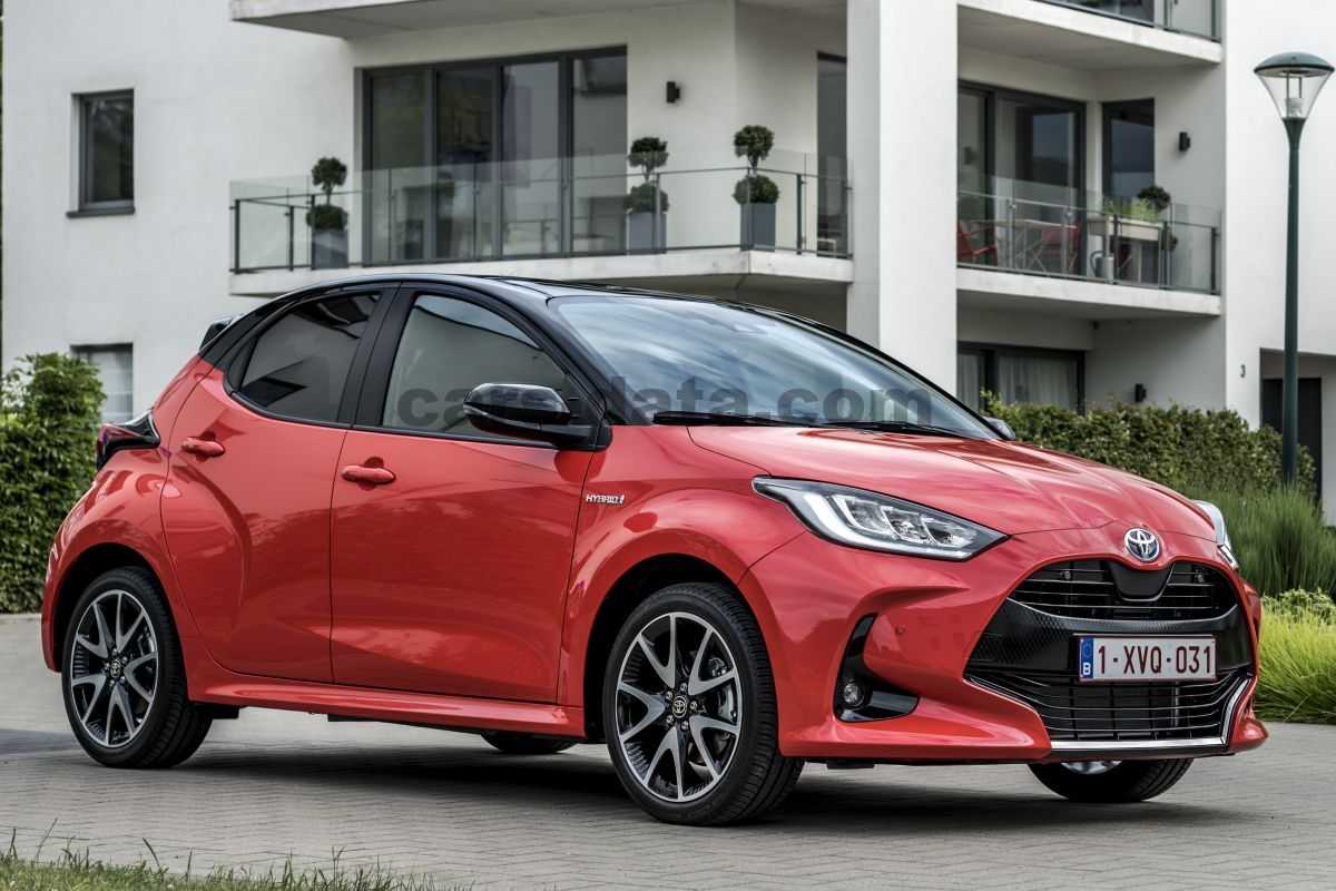 Объем багажника, л в toyota yaris