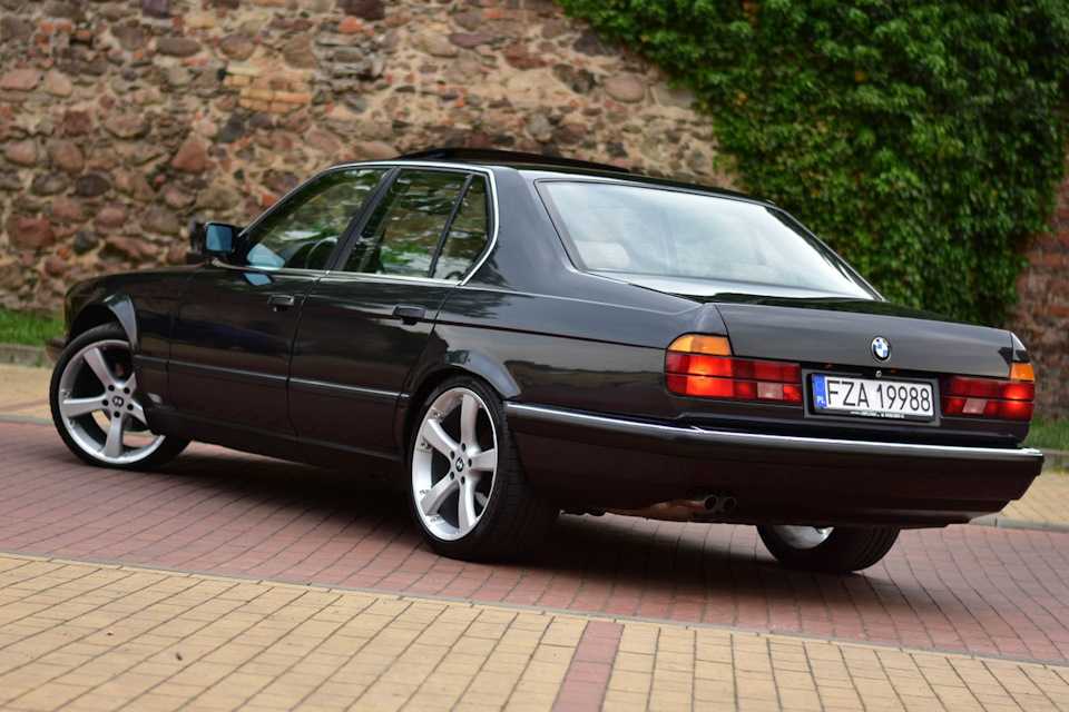 Bmw 7 series (e32)