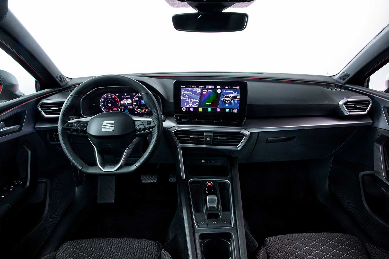 Seat leon e-hybrid review (2023): a feature-packed plug-in hybrid - totallyev