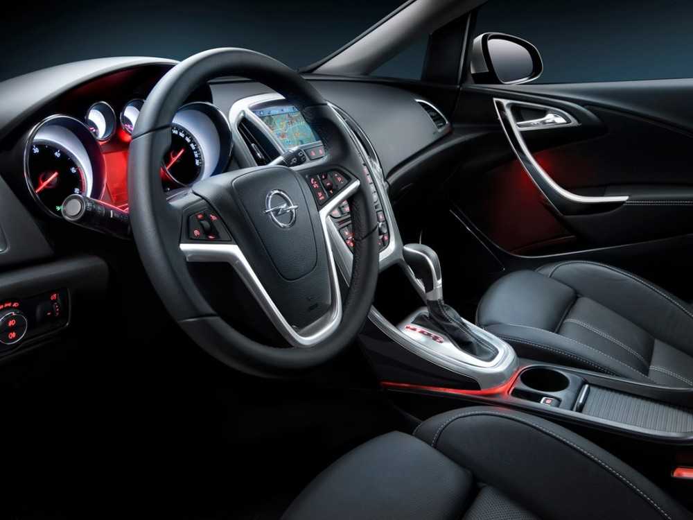 Opel astra gtc –