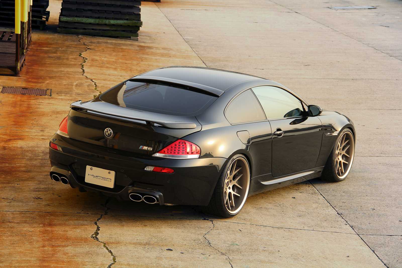Bmw m6: поколения, кузова по годам, история модели и года выпуска, рестайлинг, характеристики, габариты, фото - carsweek