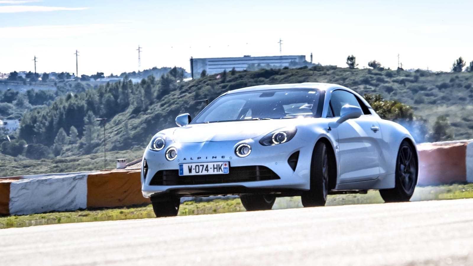 Alpine a110 review 2023 | what car?