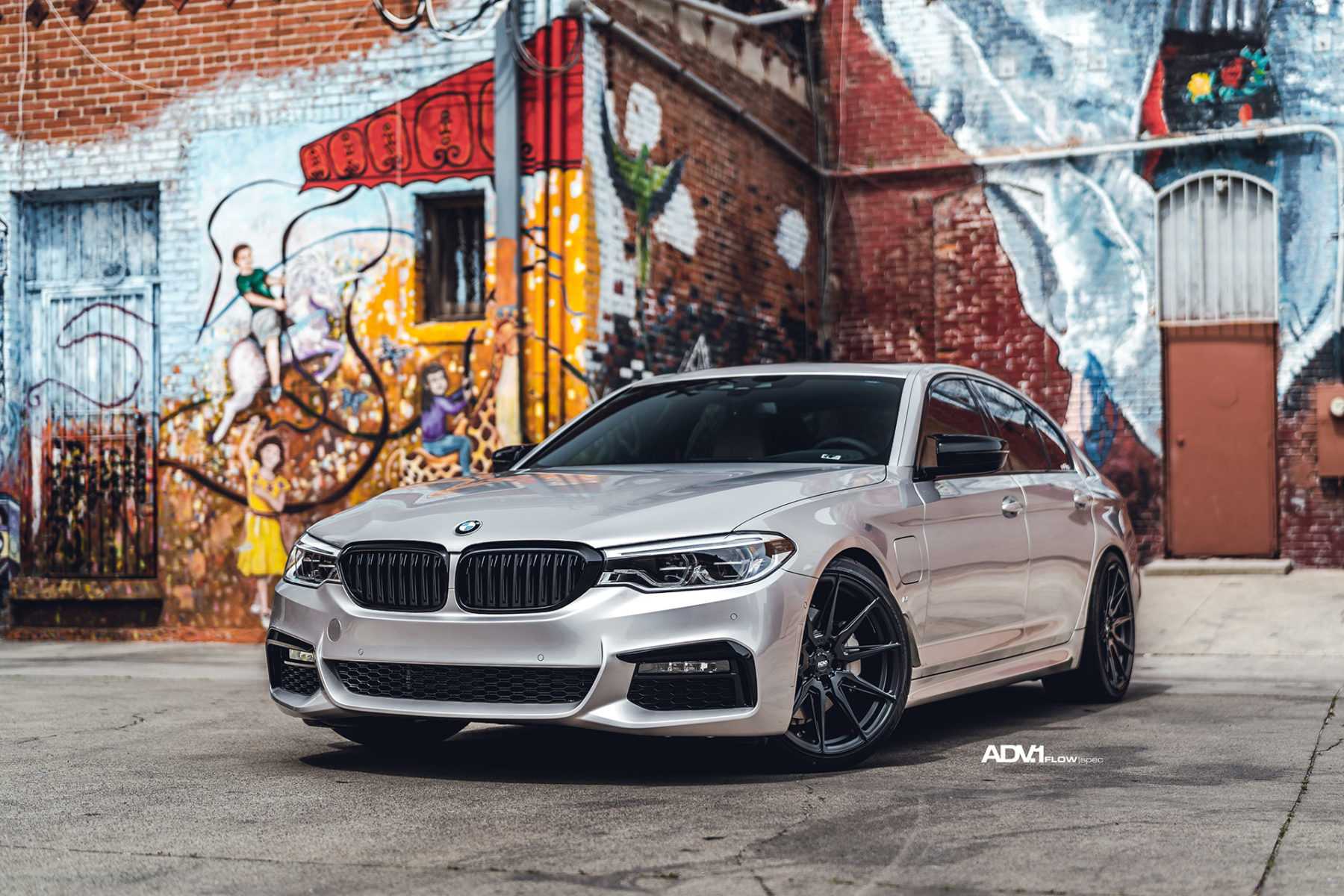 Bmw 5 series (f10) характеристики, двигатели, рестайлинг и комплектации