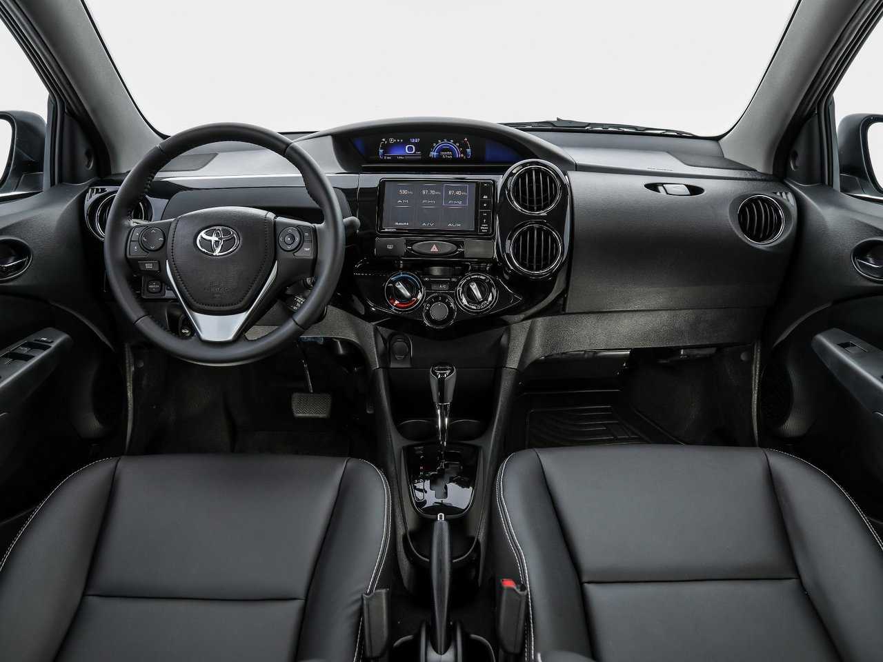 Toyota etios получает некоторые изменения в интерьере, но механический набор остается прежним | от редакции 2023