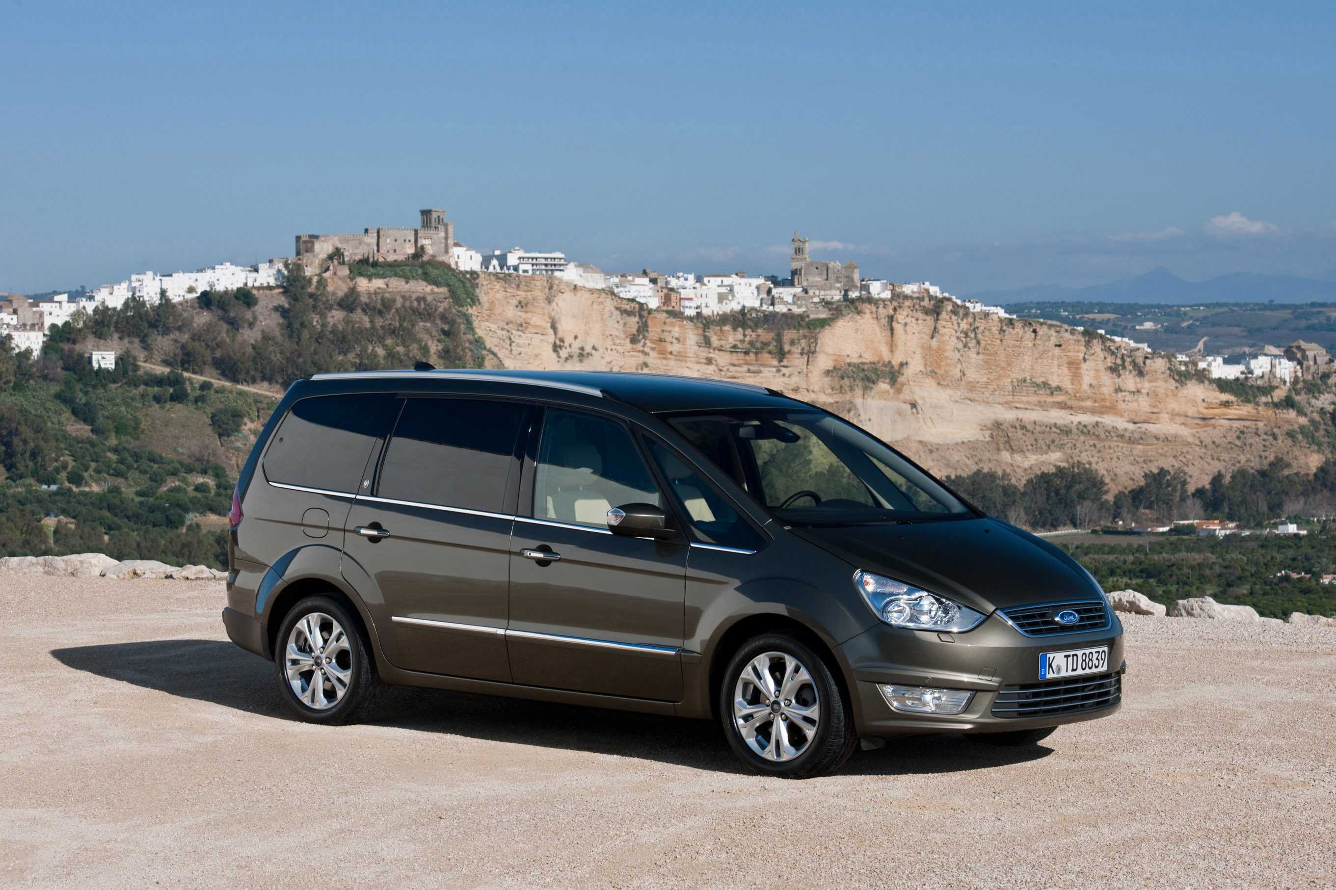 Ford galaxy — сколько мест?