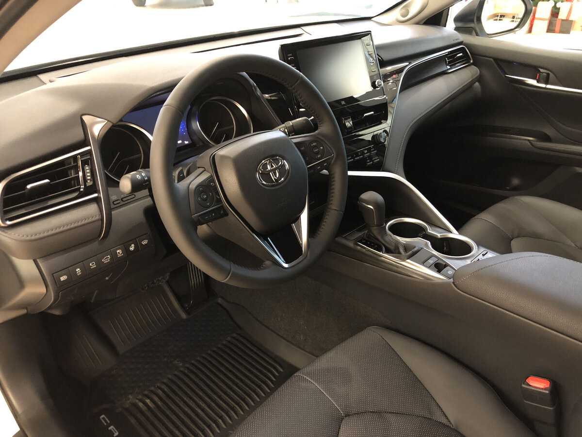 Комплектация toyota camry «executive safety» 2021