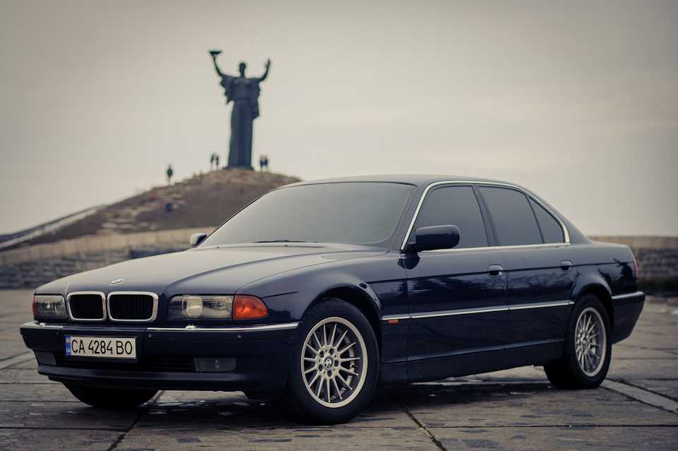 Разгон до 100 км/ч, с в bmw 7-series