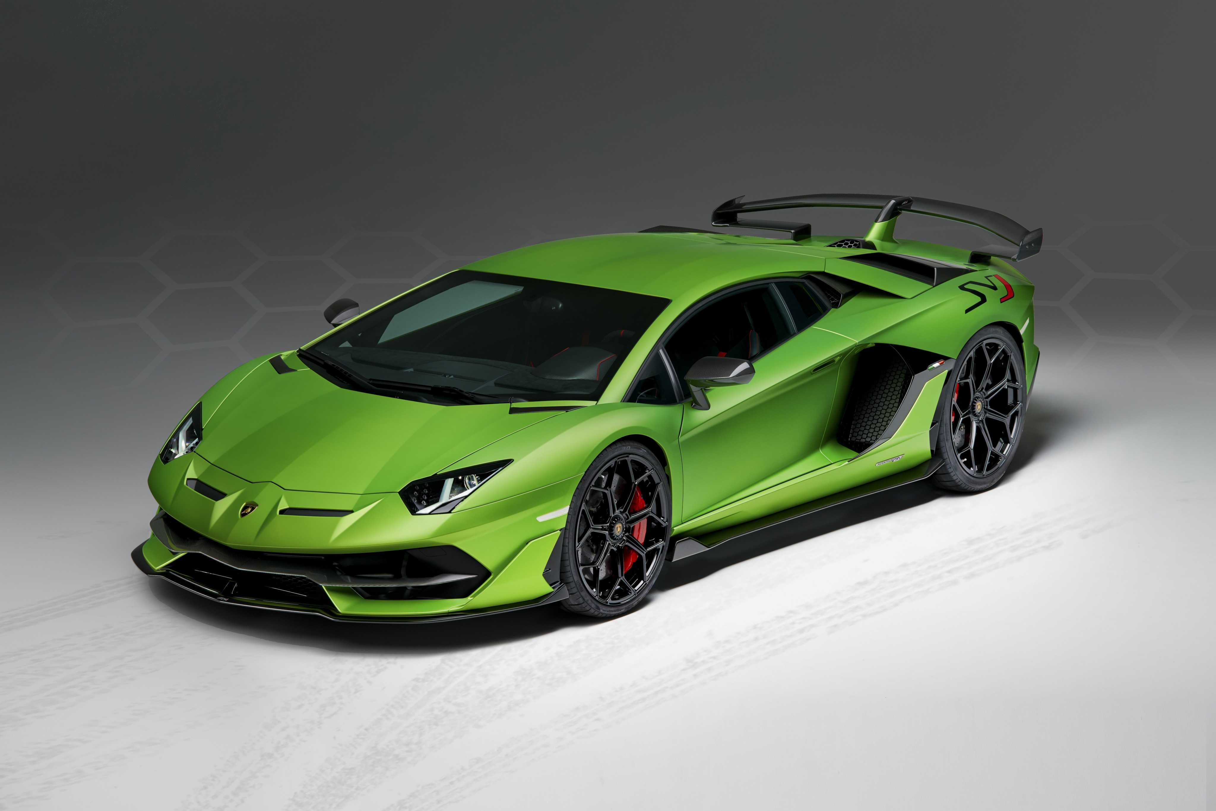 Характеристики lamborghini aventador lp700-4 2дв. (c 2011 г.)