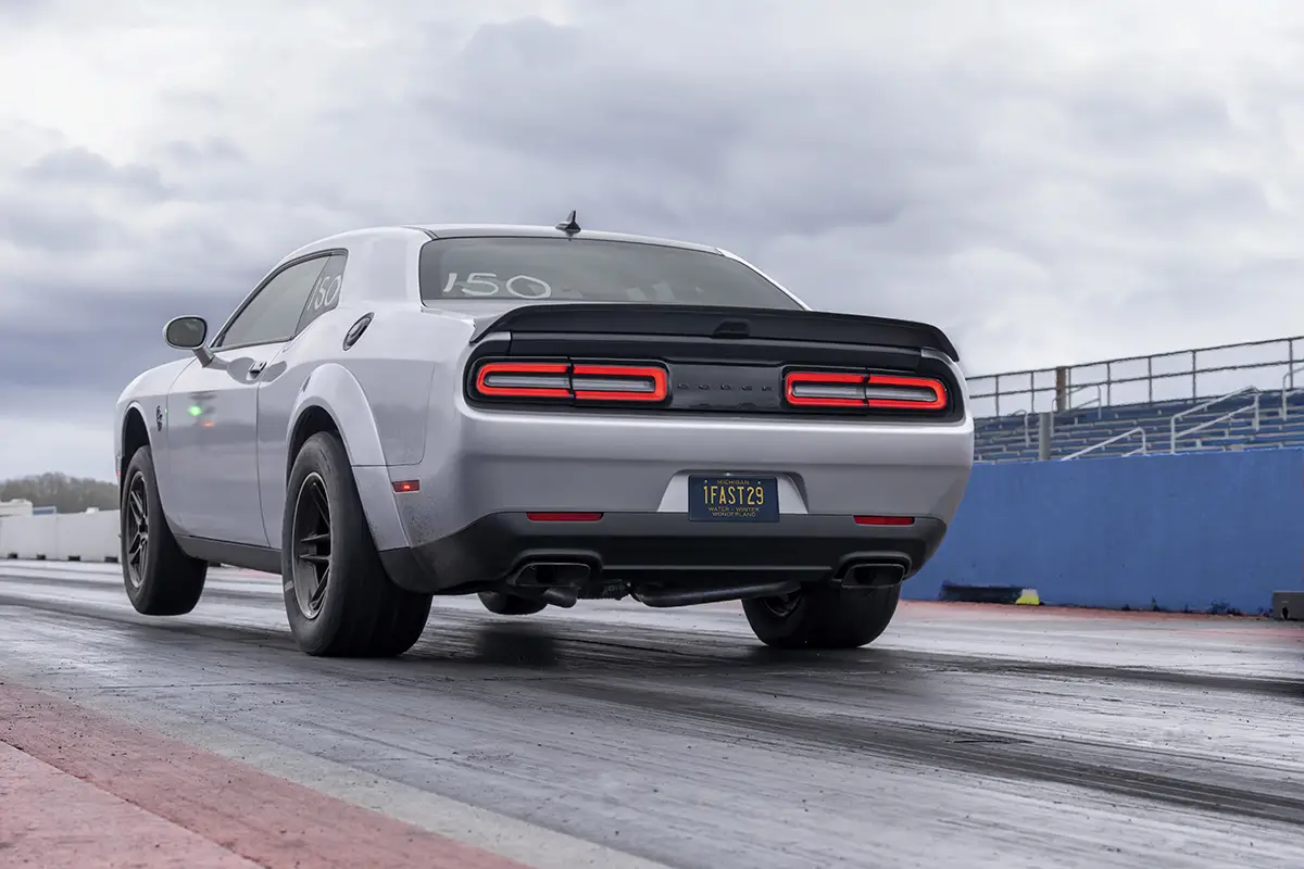 Dodge challenger demon характеристики. Dodge Challenger 2023. Dodge Challenger srt Demon 170. Dodge Challenger 170. Dodge Challenger srt 2023.