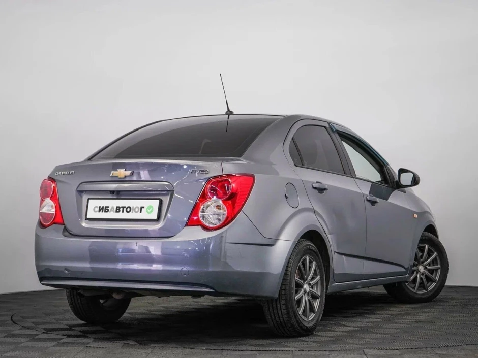 Шевроле авео 1.6 2014. Chevrolet Aveo универсал. Шевроле Авео 2012г. Рено Авео универсал. Шевроле Авео универсал старый.