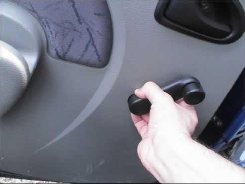 Снятие и замена обшивки задней двери renault duster