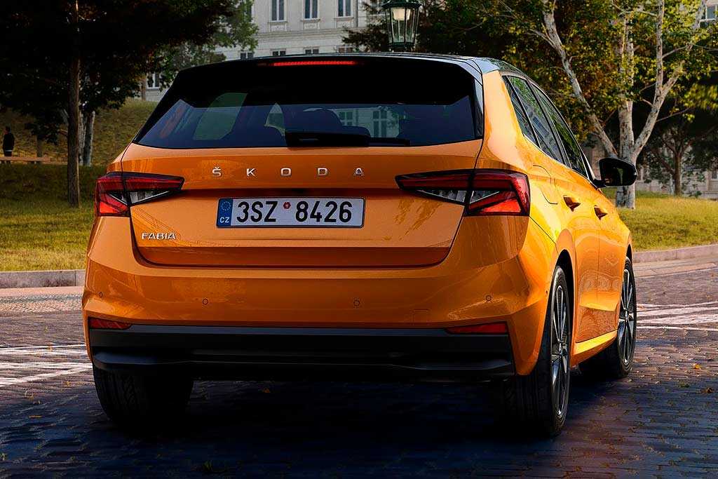 Skoda рассекретила обновленную fabia