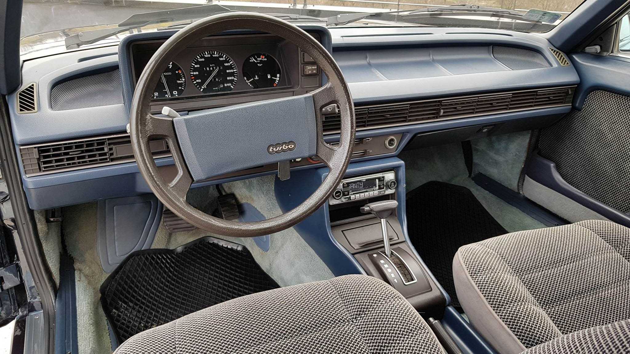 Audi 100