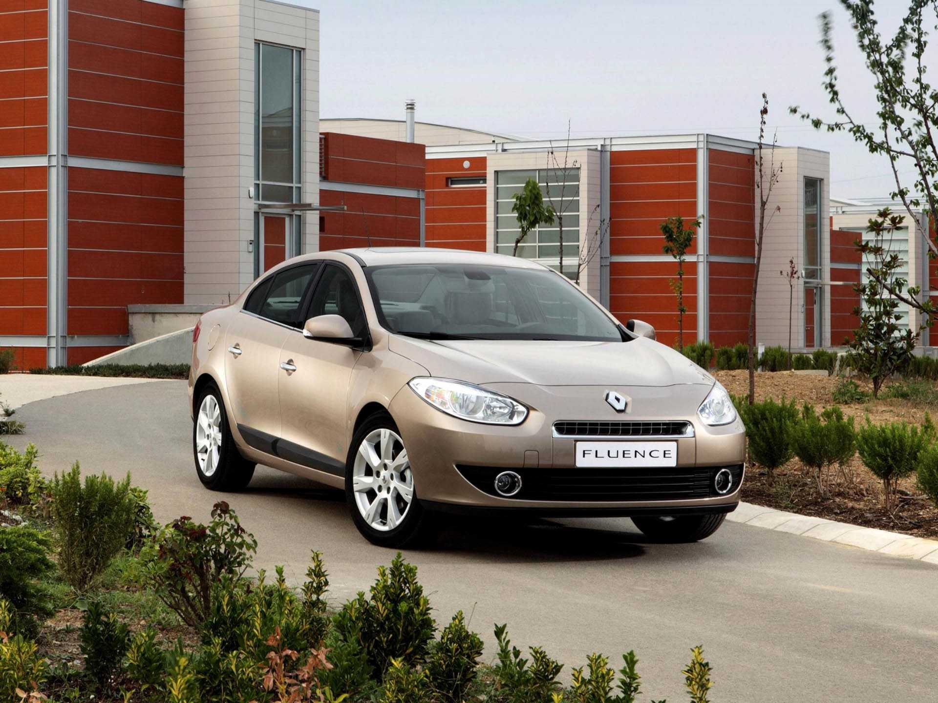Renault fluence (рено флаенс): амбиции и комфорт
