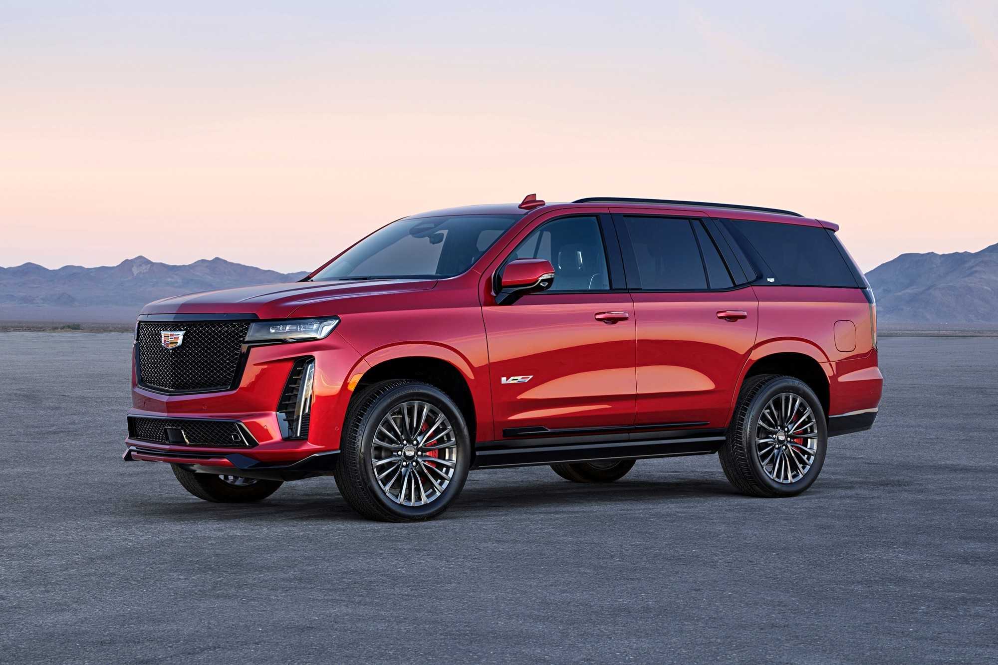 Компания cadillac презентовала самый мощный серийный внедорожник escalade-v 2023 года