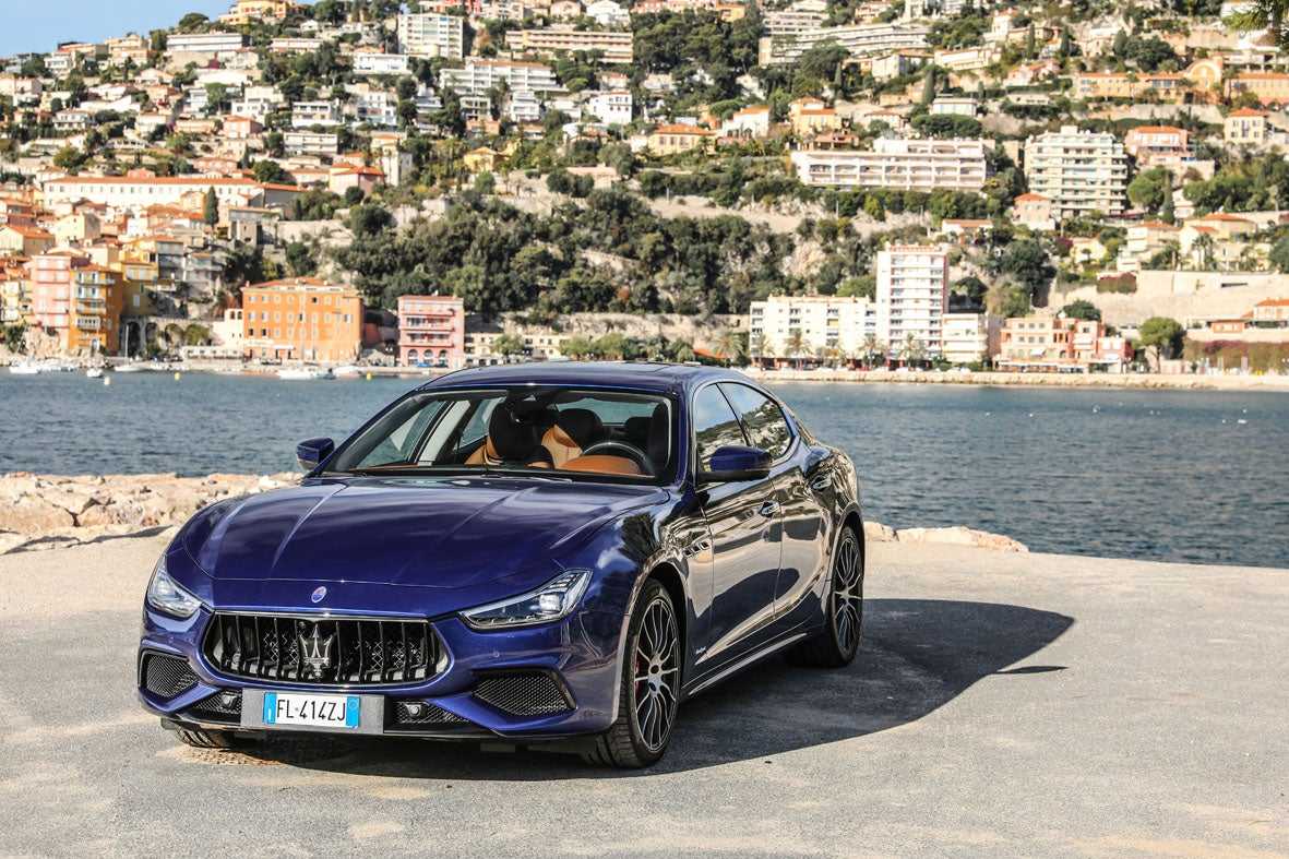 Автомобиль для новых побед maserati quattroporte s