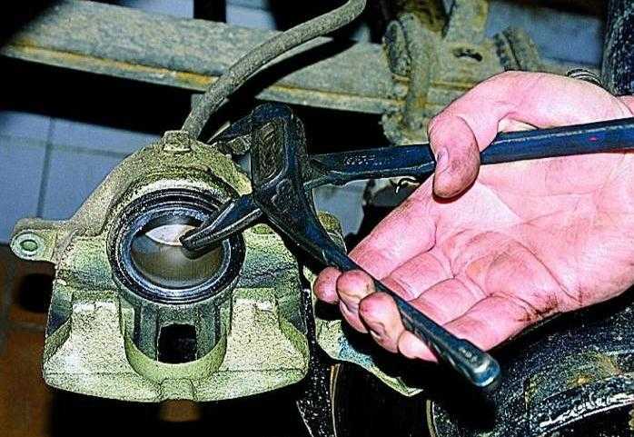 Замена передних тормозных колодок на газель