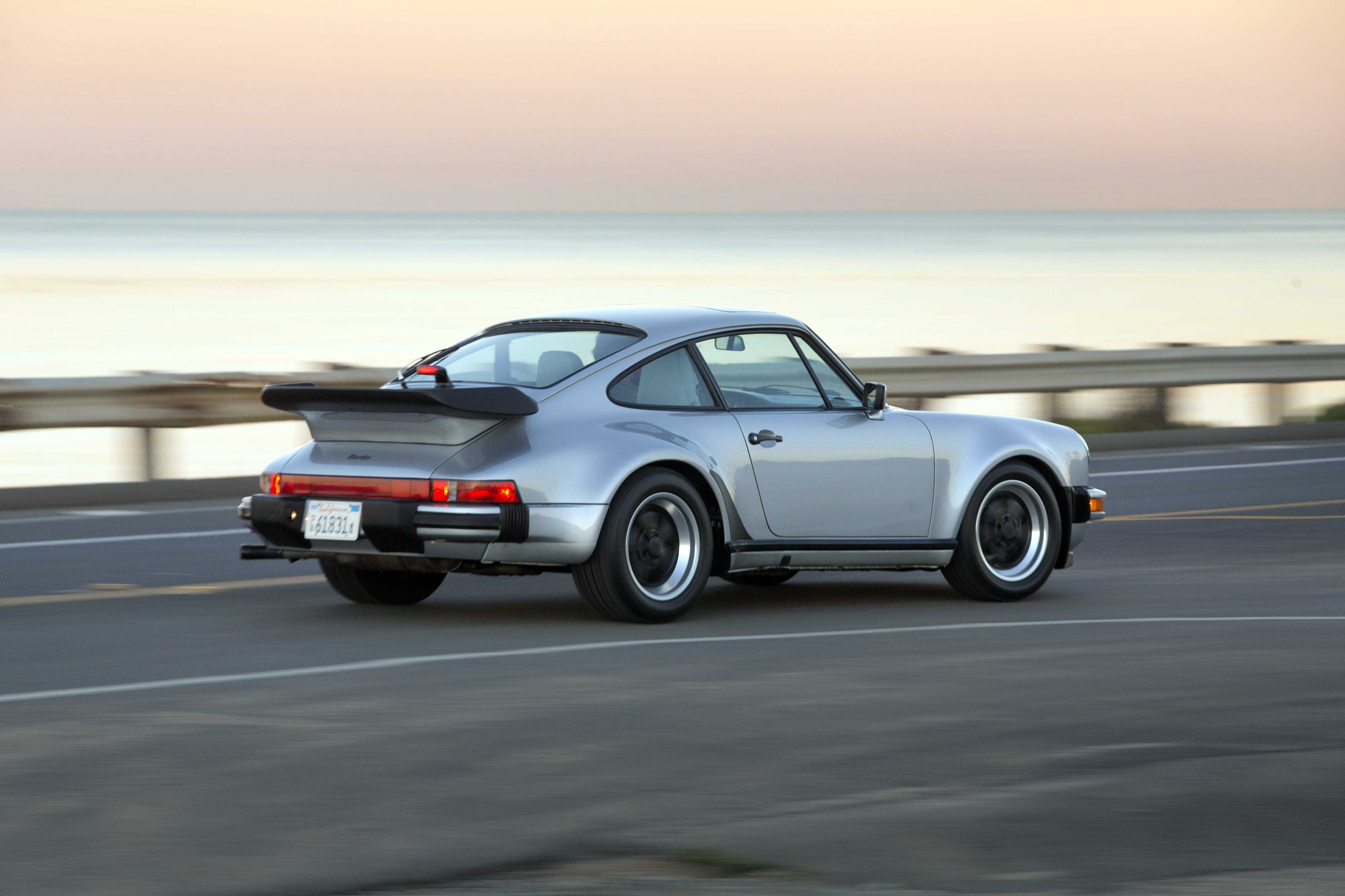 Porsche. служба спасения от скуки. история порше