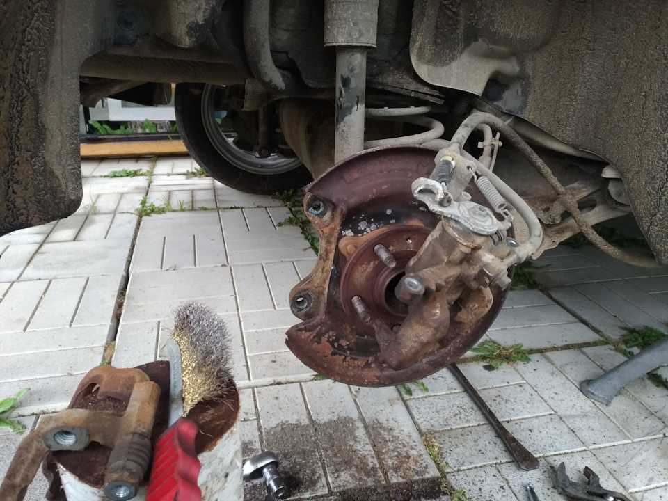 Ручник на chevrolet cruze: как подтянуть ручник, замена троса