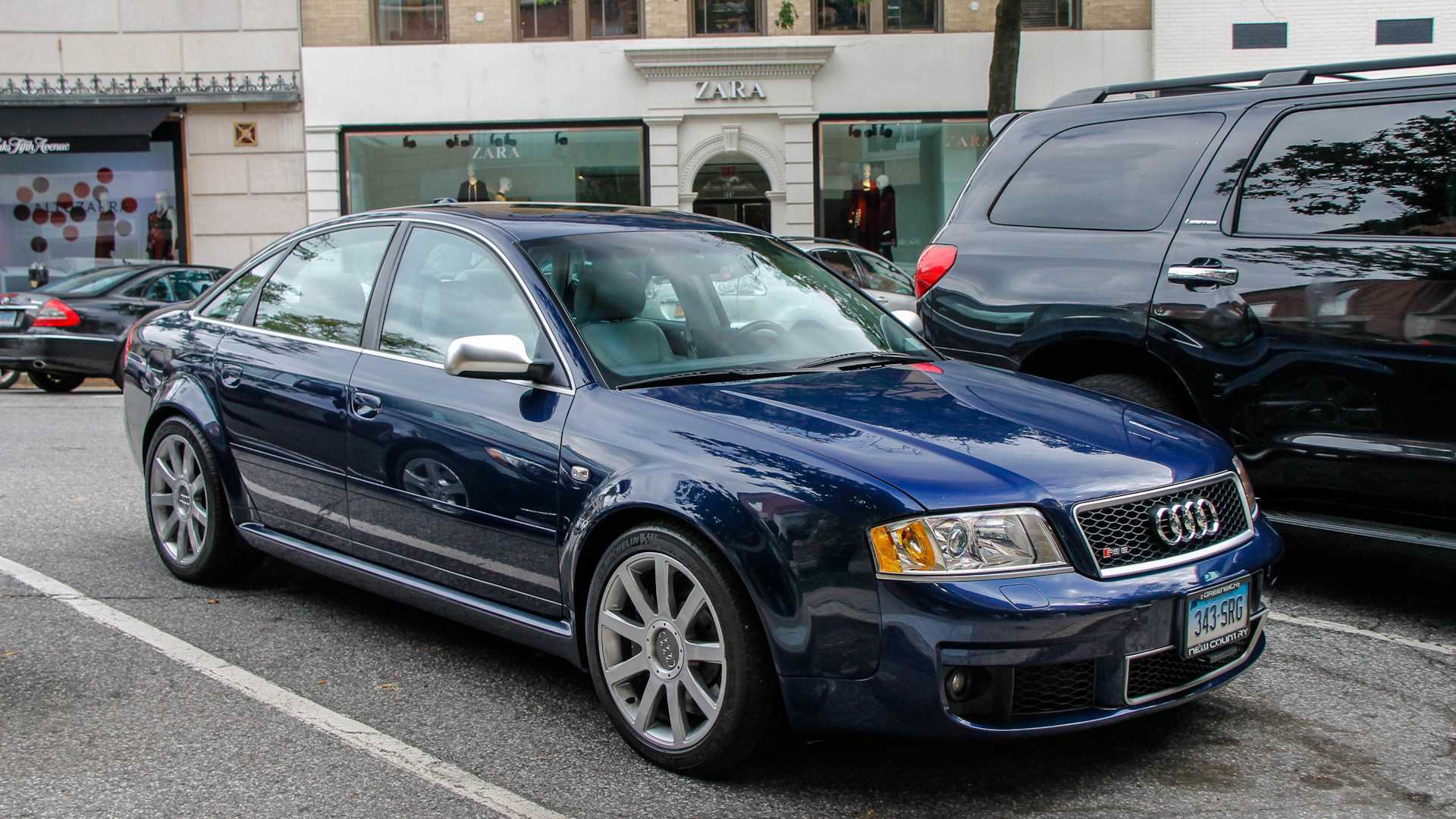 Audi rs6 avant 2015, заряженный универсал после рестайлинга
