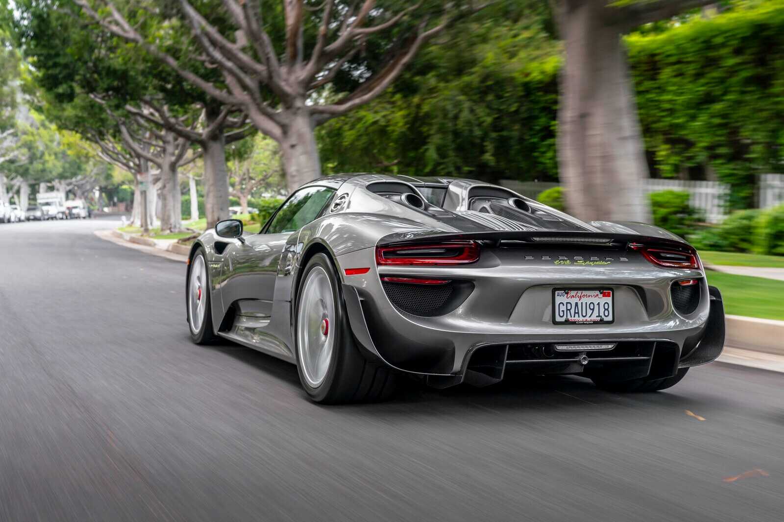 Порше 918