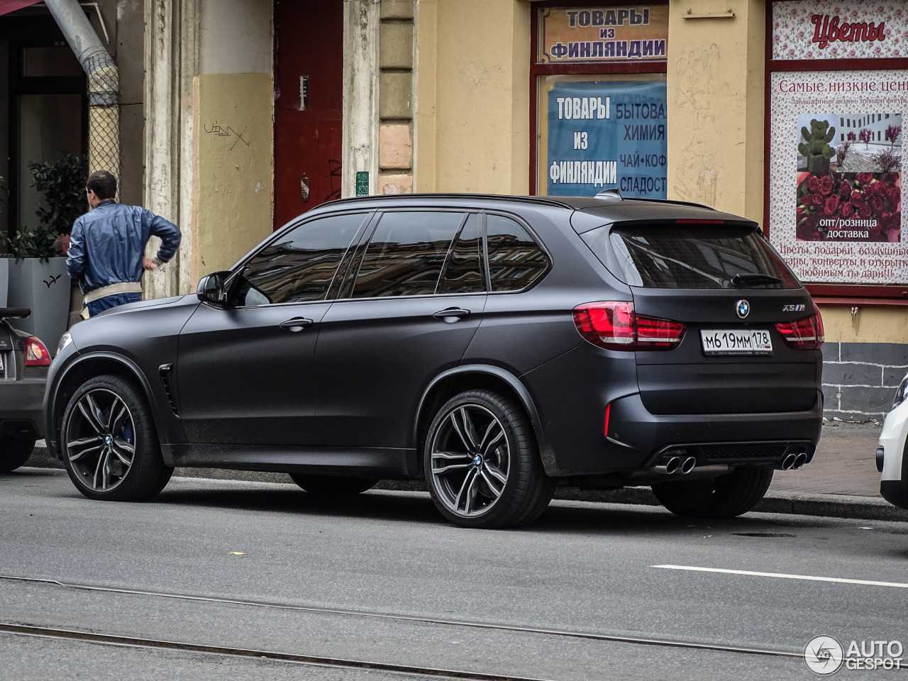 Bmw x5m (е70; f85) — убедитесь, что ремни пристегнуты
